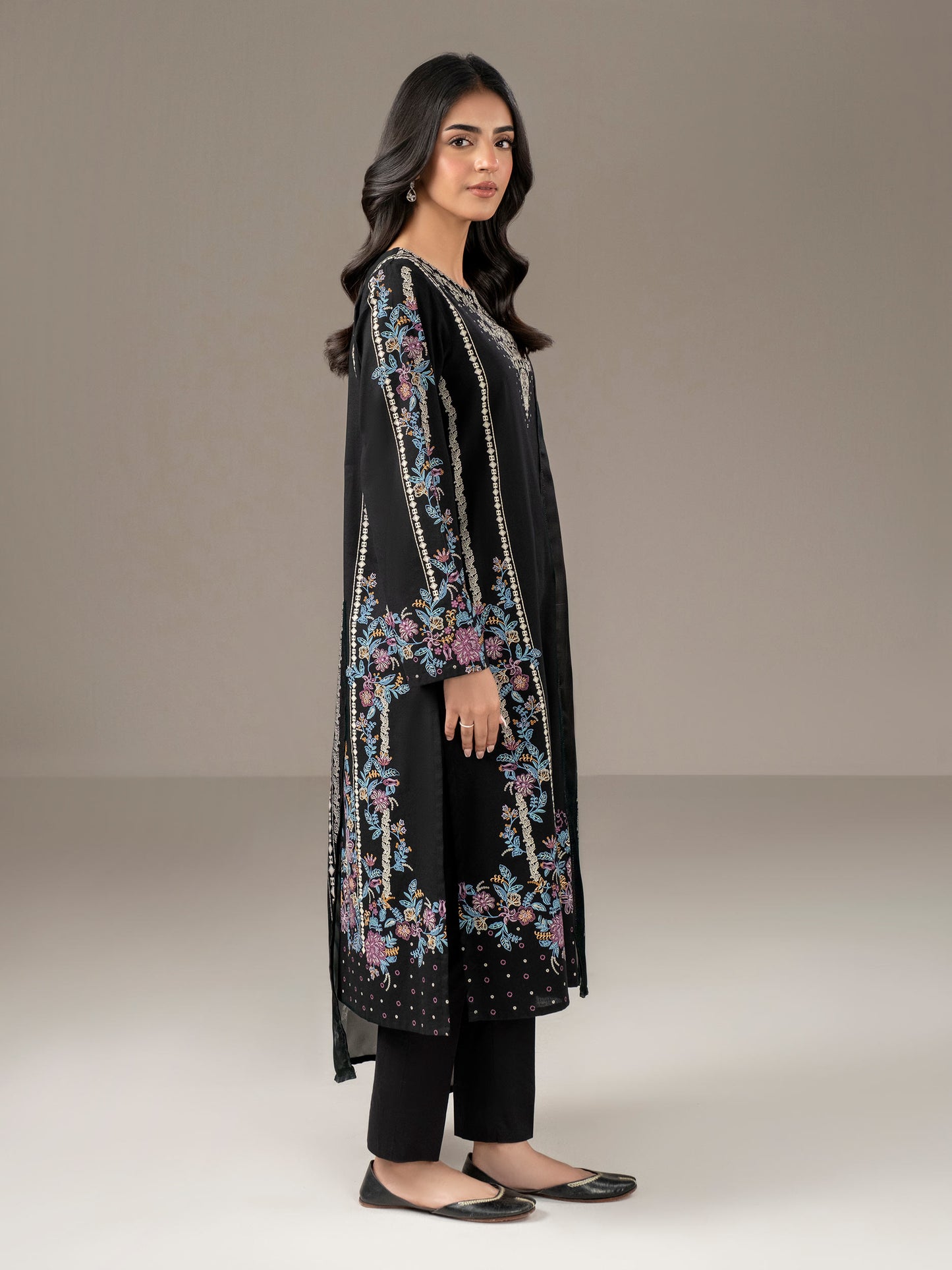 2 Piece Khaddar Suit-Printed (Unstitched)