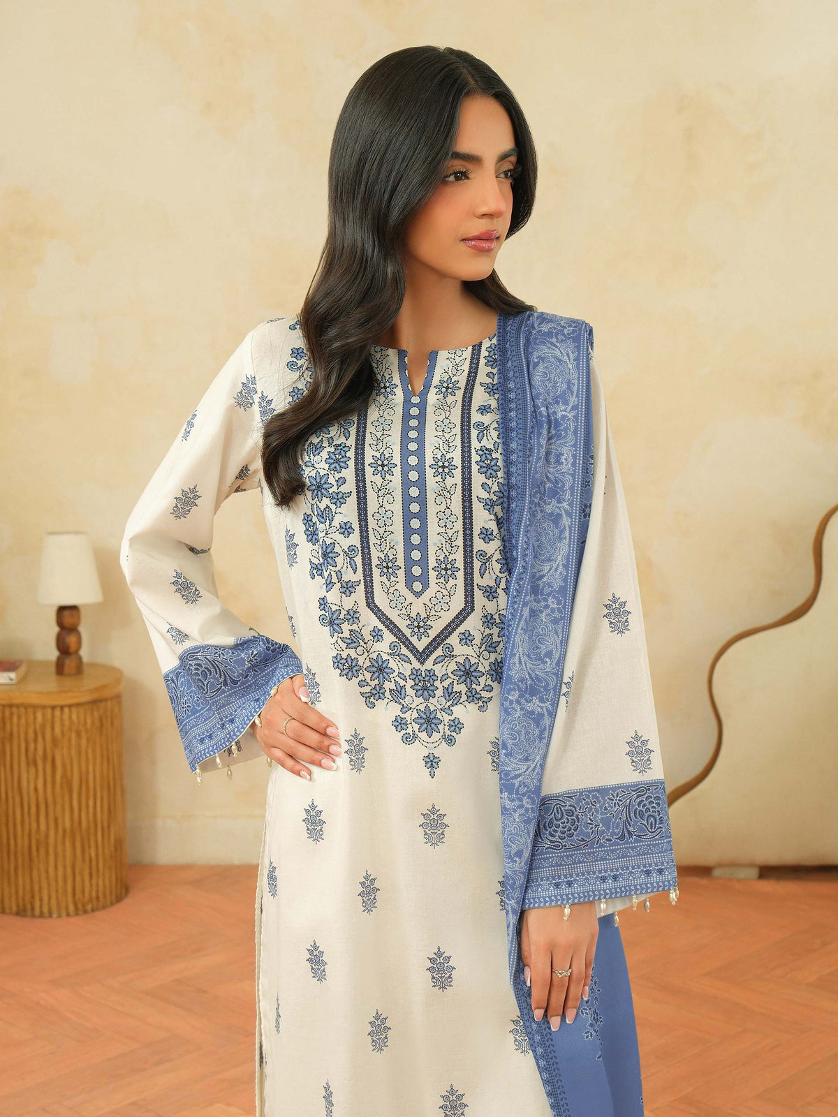 2 Piece Khaddar Paste Suit (Unstitched)