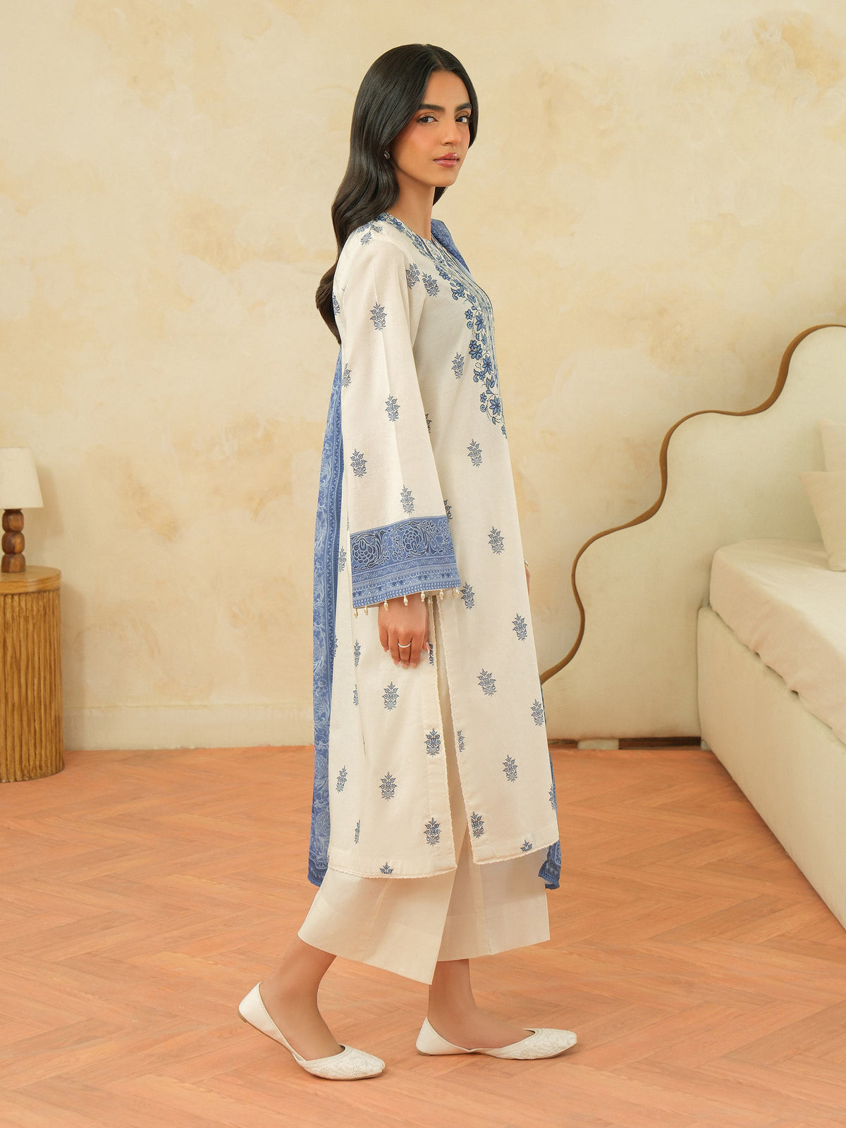 2 Piece Khaddar Paste Suit (Unstitched)