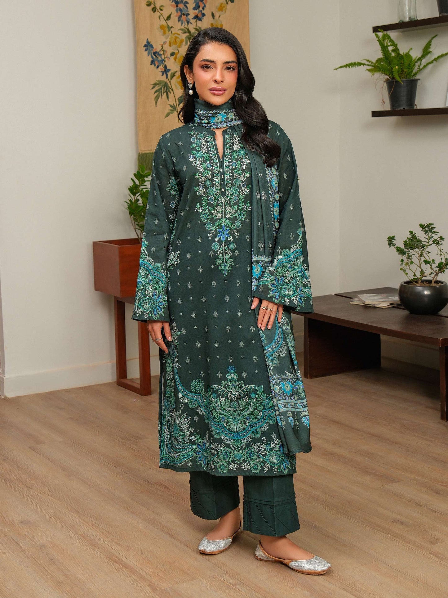 3 Piece Khaddar Suit-Printed (Unstitched)