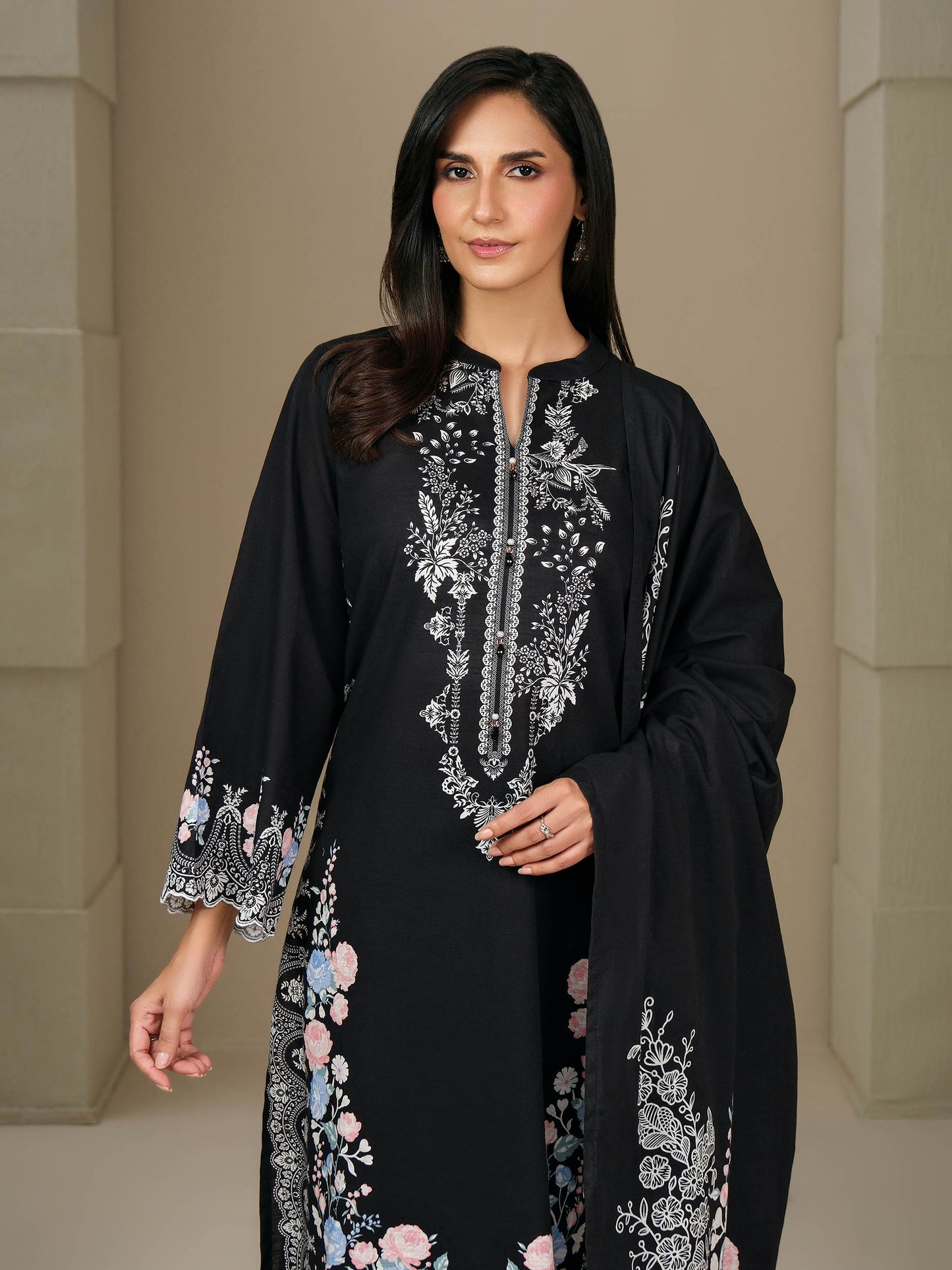 3 Piece Khaddar Suit-Printed (Unstitched)