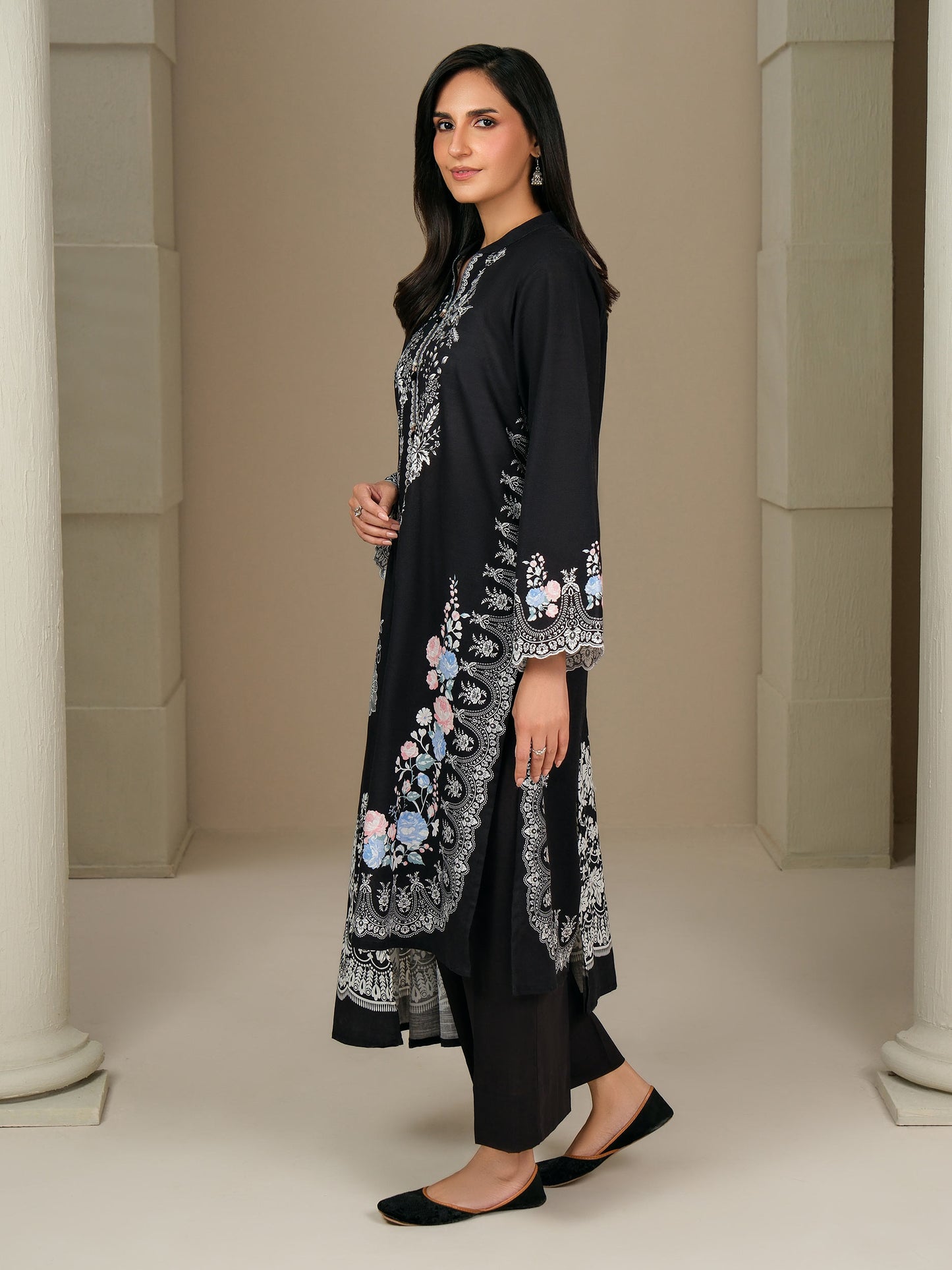 3 Piece Khaddar Suit-Printed (Unstitched)