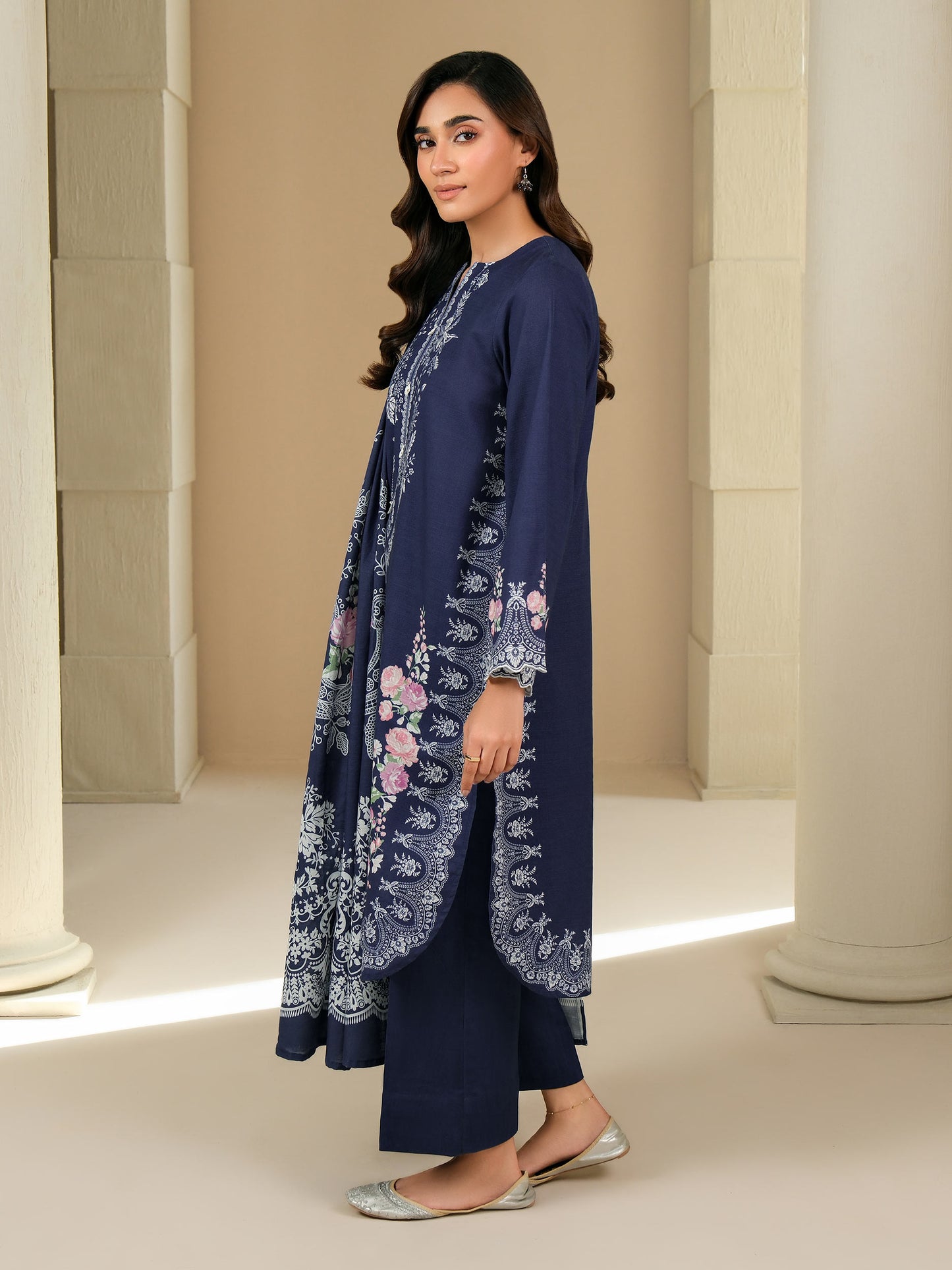 3 Piece Khaddar Suit-Printed (Unstitched)