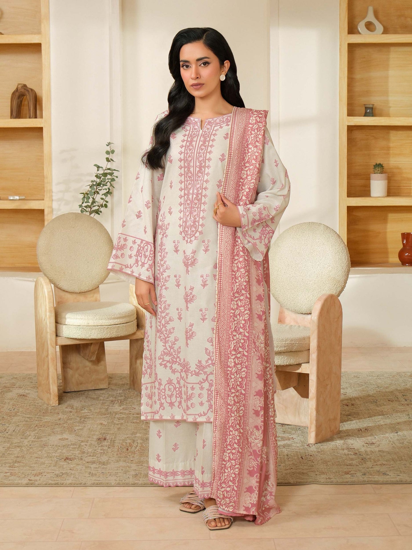 3 Piece Khaddar Suit-Printed (Unstitched)