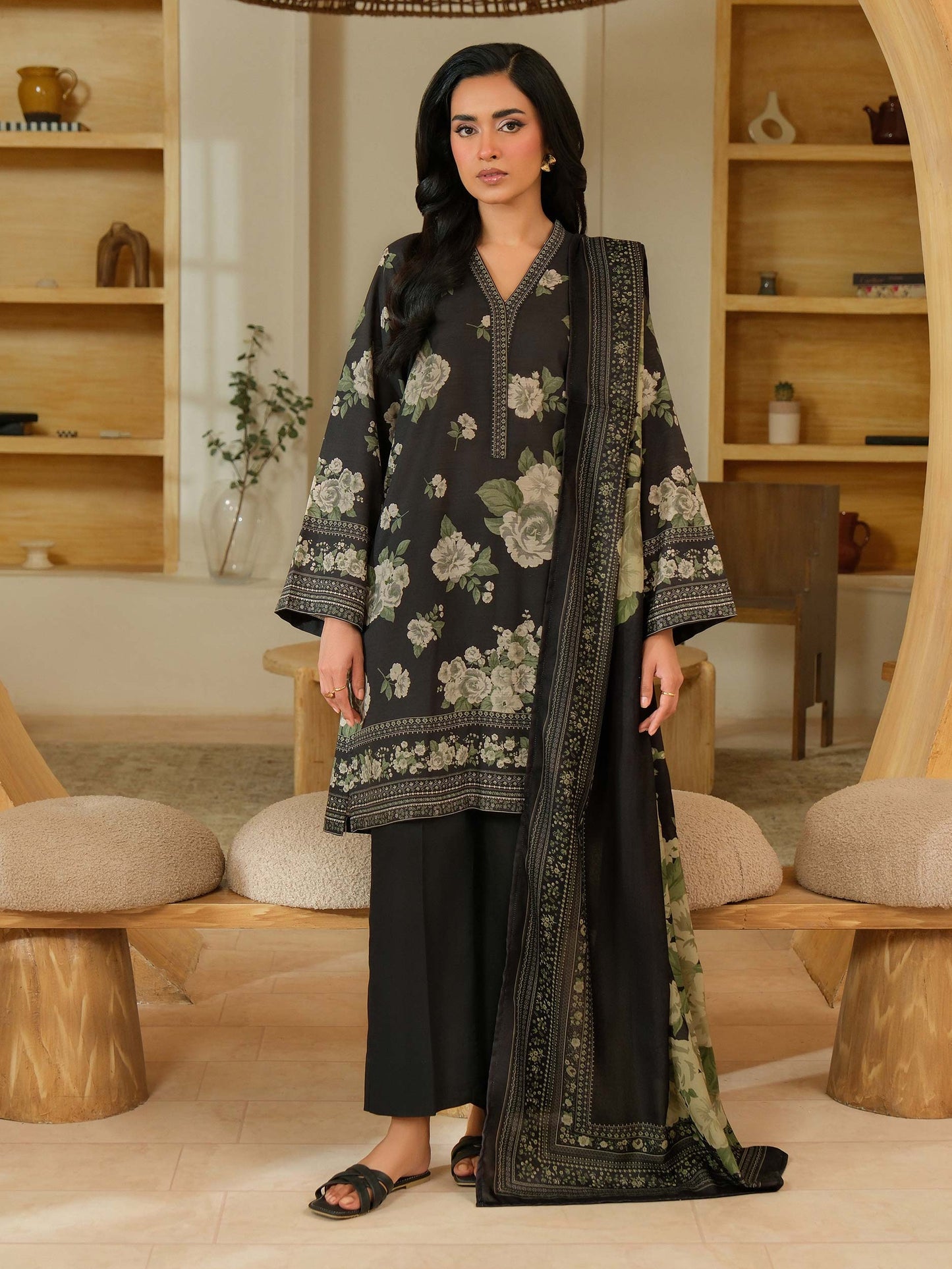 3 Piece Khaddar Suit-Printed (Unstitched)