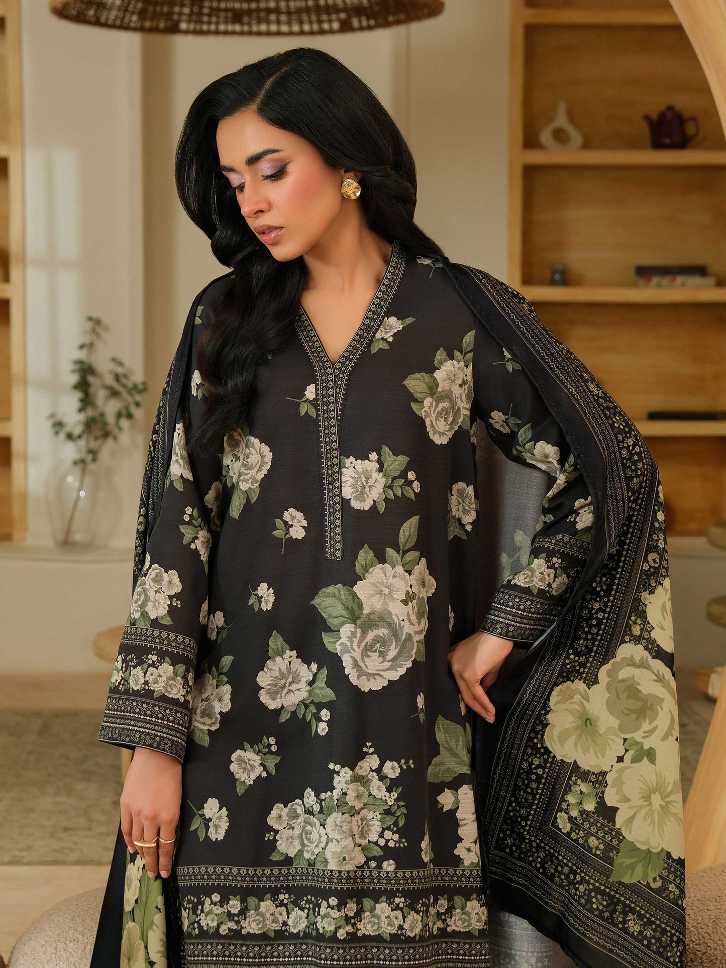3 Piece Khaddar Suit-Printed (Unstitched)