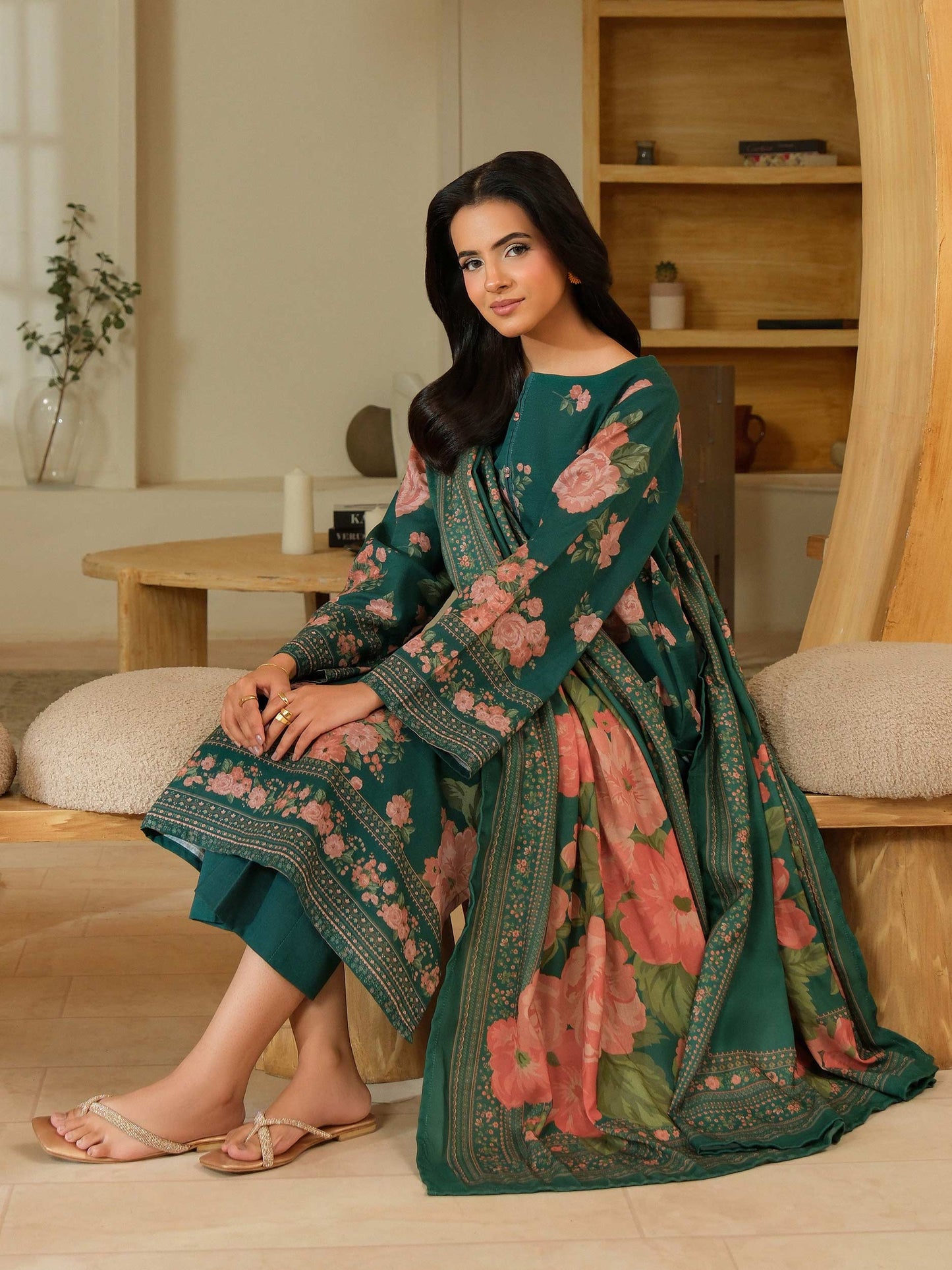 3 Piece Khaddar Suit-Printed (Unstitched)