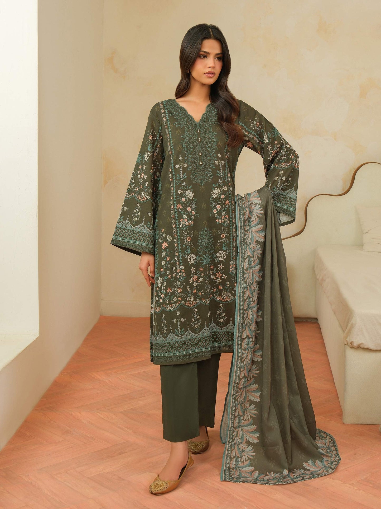 3 Piece Khaddar Suit-Printed (Unstitched)