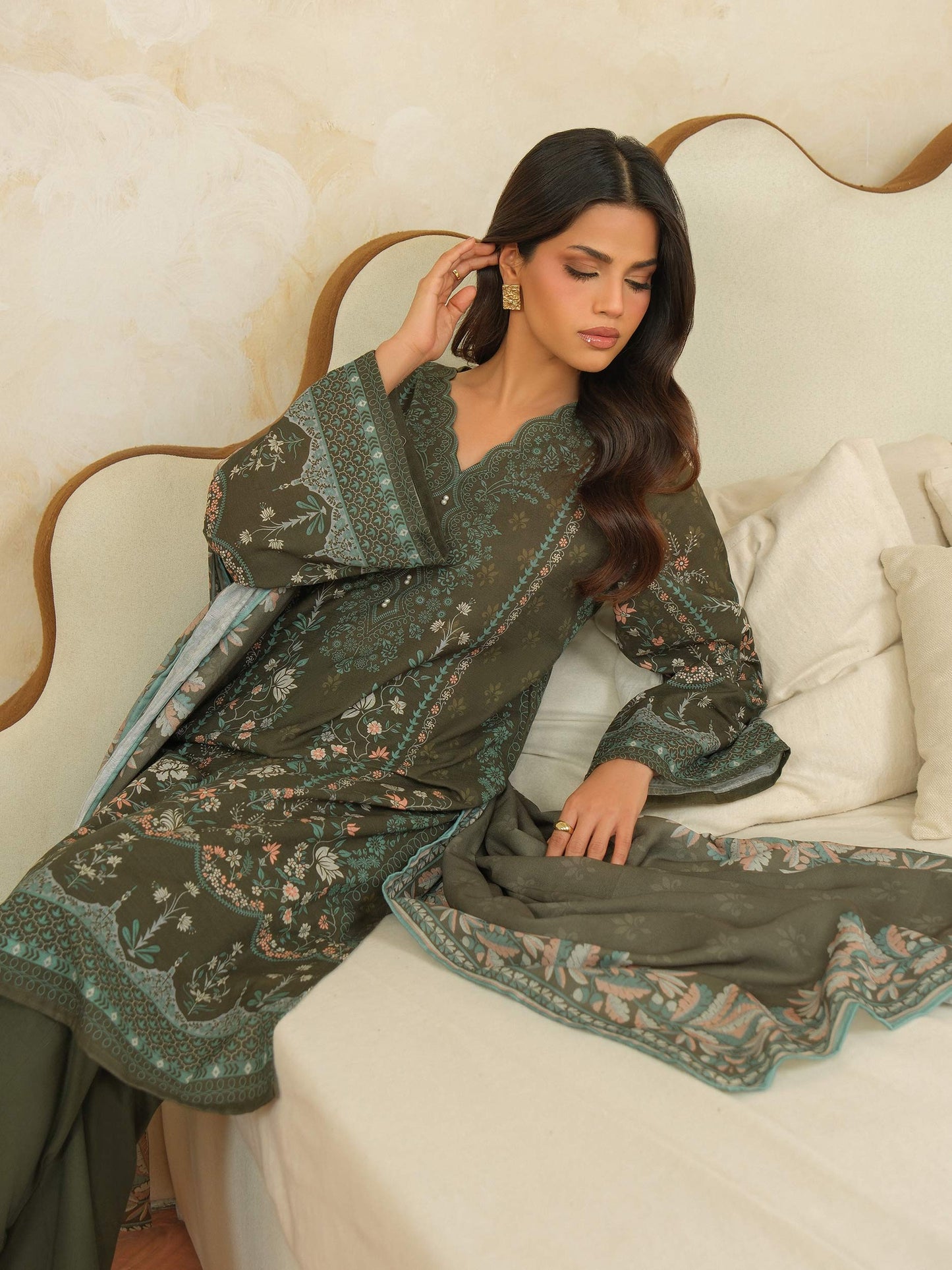 3 Piece Khaddar Suit-Printed (Unstitched)