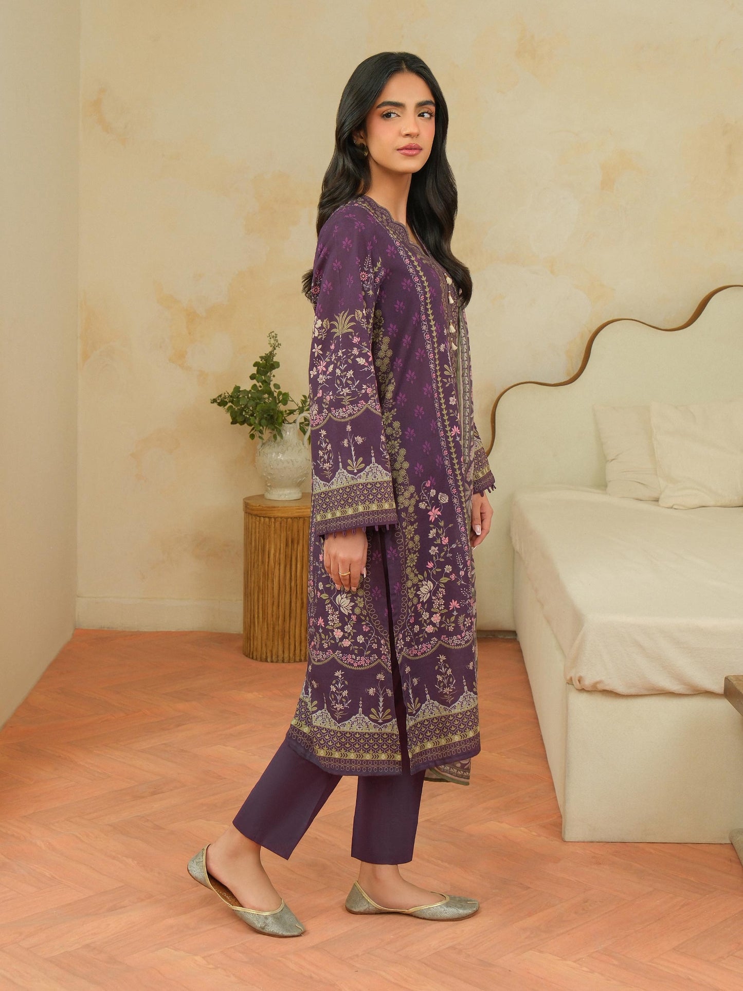 3 Piece Khaddar Suit-Printed (Unstitched)