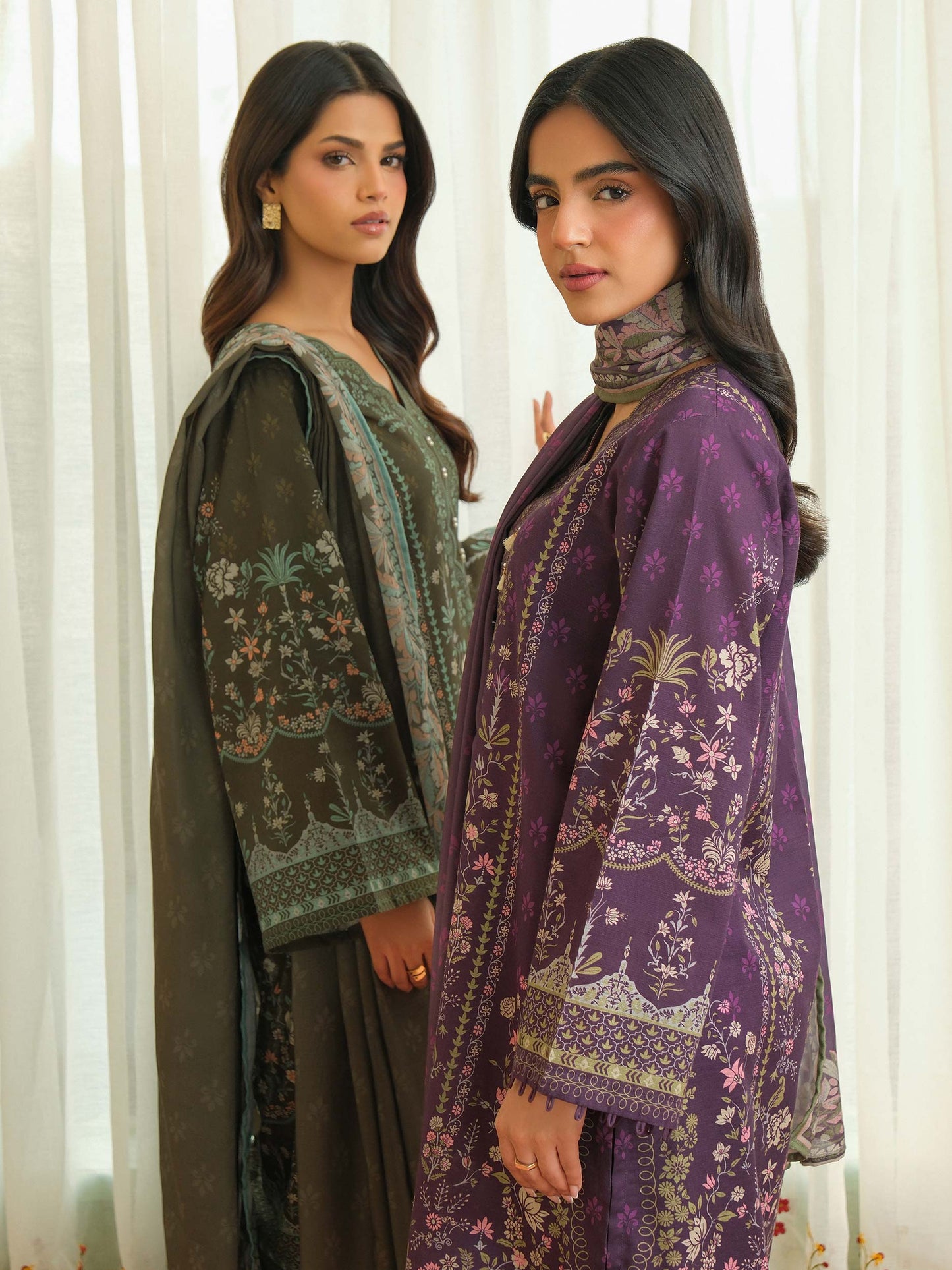 3 Piece Khaddar Suit-Printed (Unstitched)