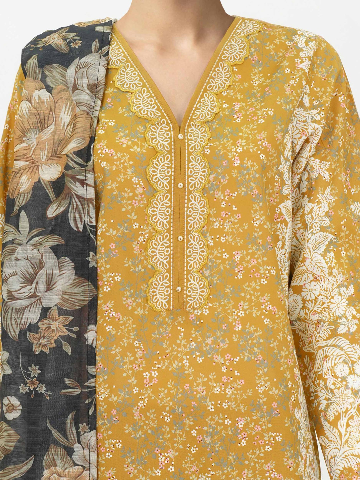 3 Piece Lawn Suit- Printed (Unstitched)