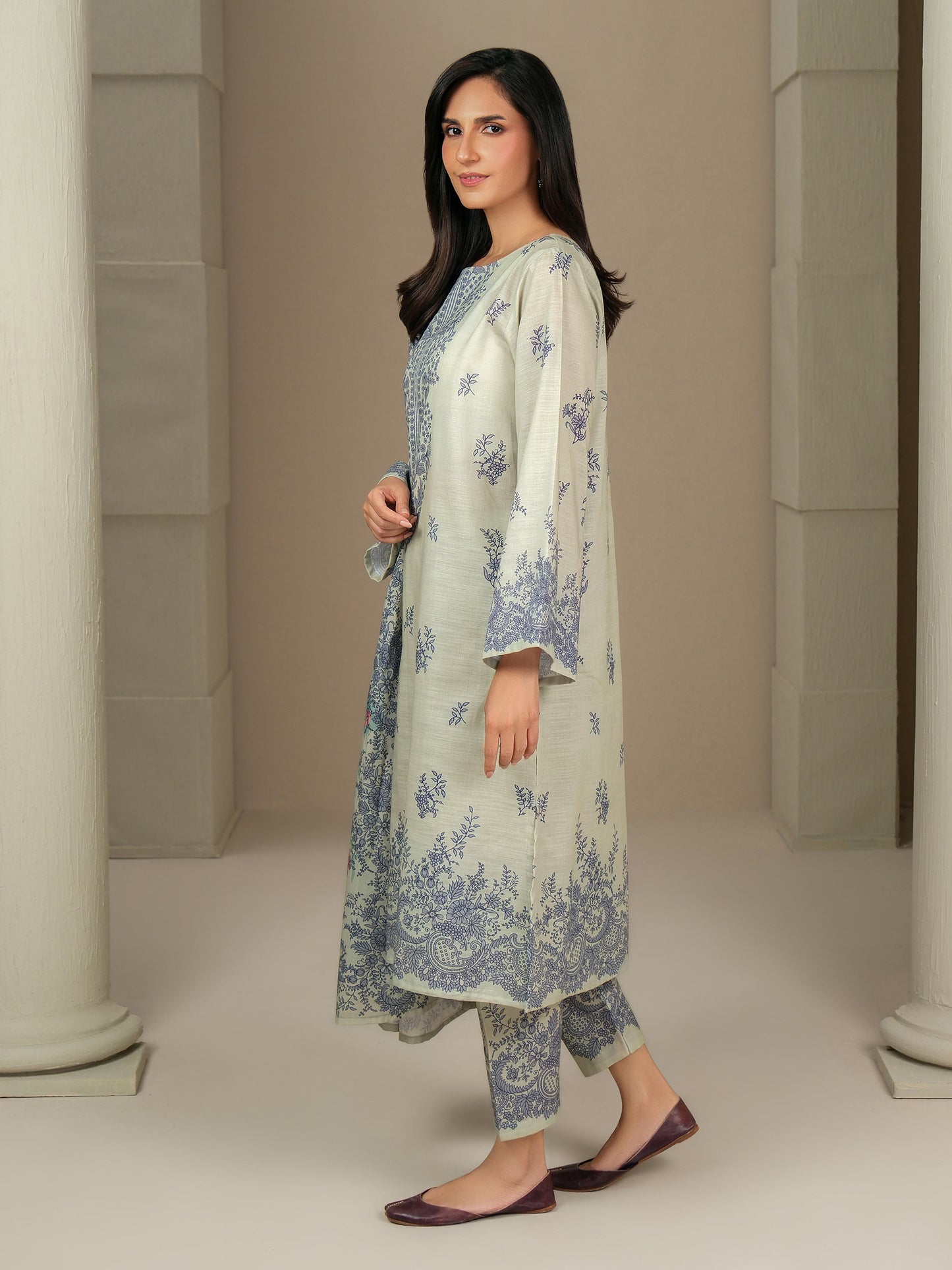 3 Piece Khaddar Suit-Printed (Unstitched)
