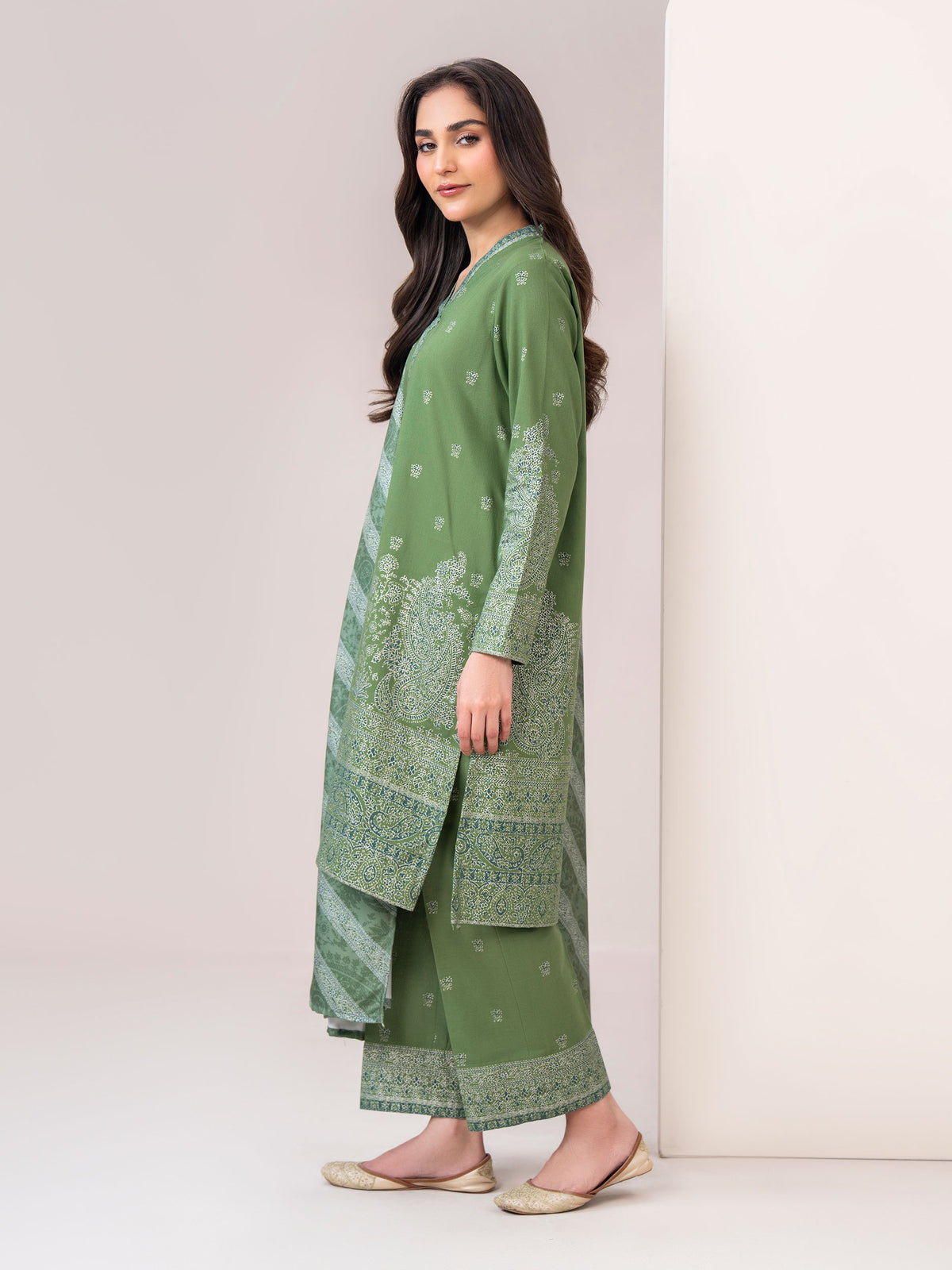 3 Piece Khaddar Suit-Printed (Unstitched)