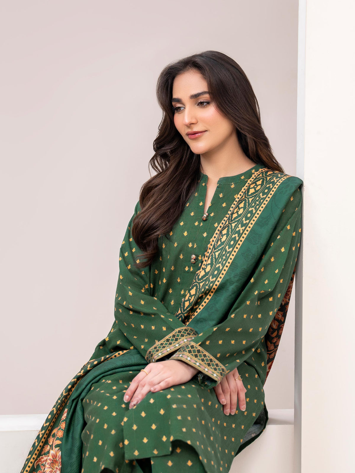 3 Piece Slub Khaddar Suit-Printed (Unstitched)