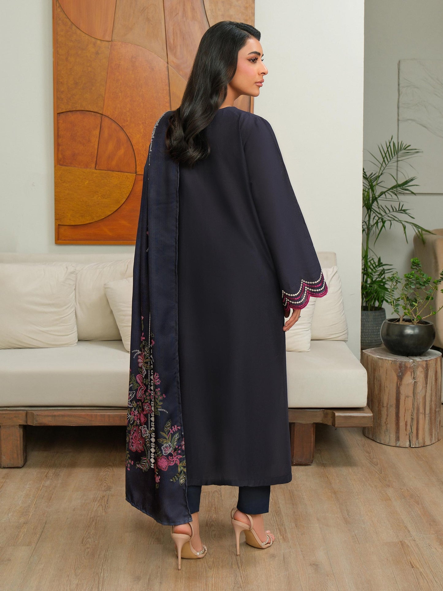 3 Piece Khaddar Suit-Embroidered (Unstitched)