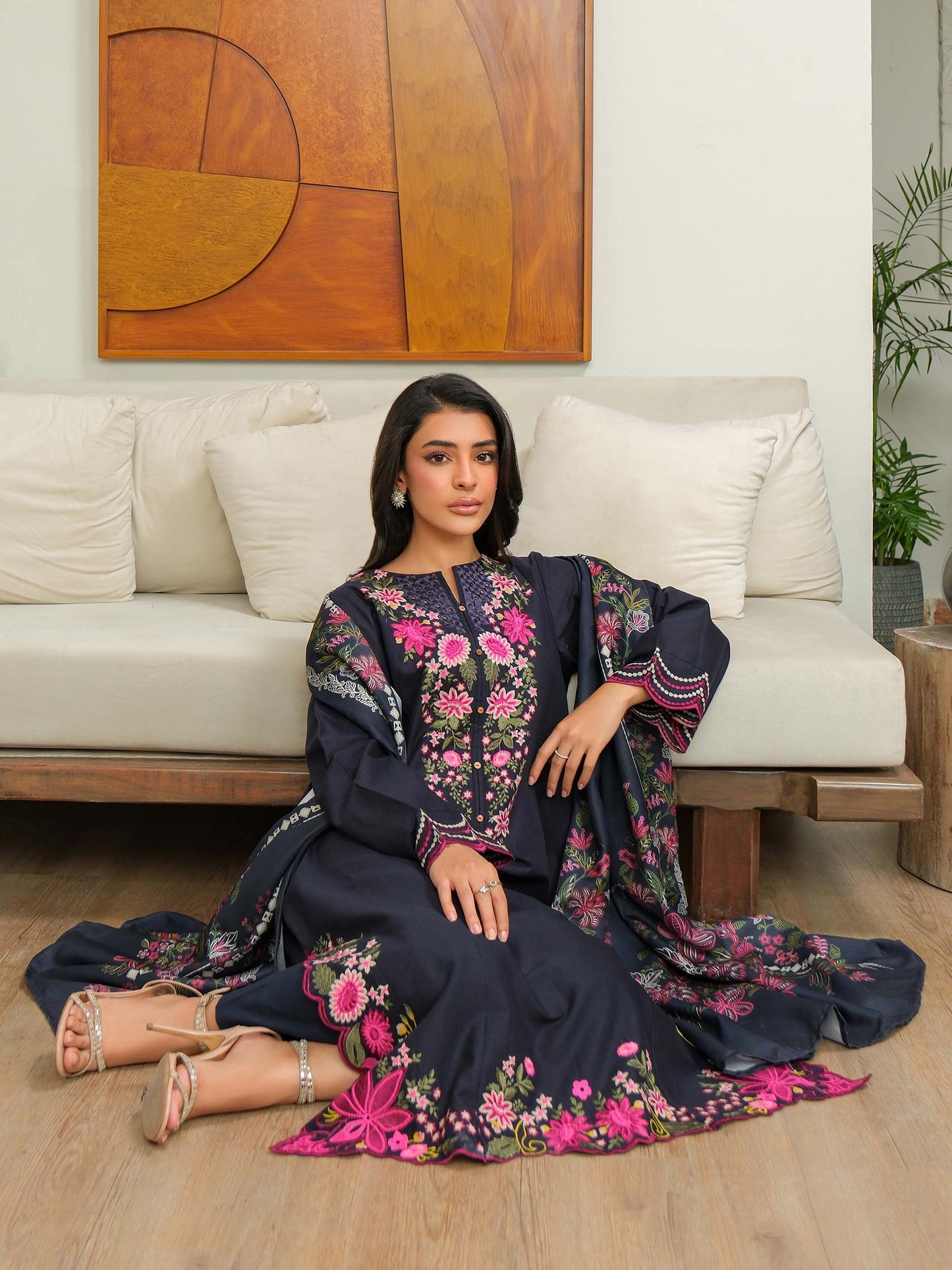 3 Piece Khaddar Suit-Embroidered (Unstitched)
