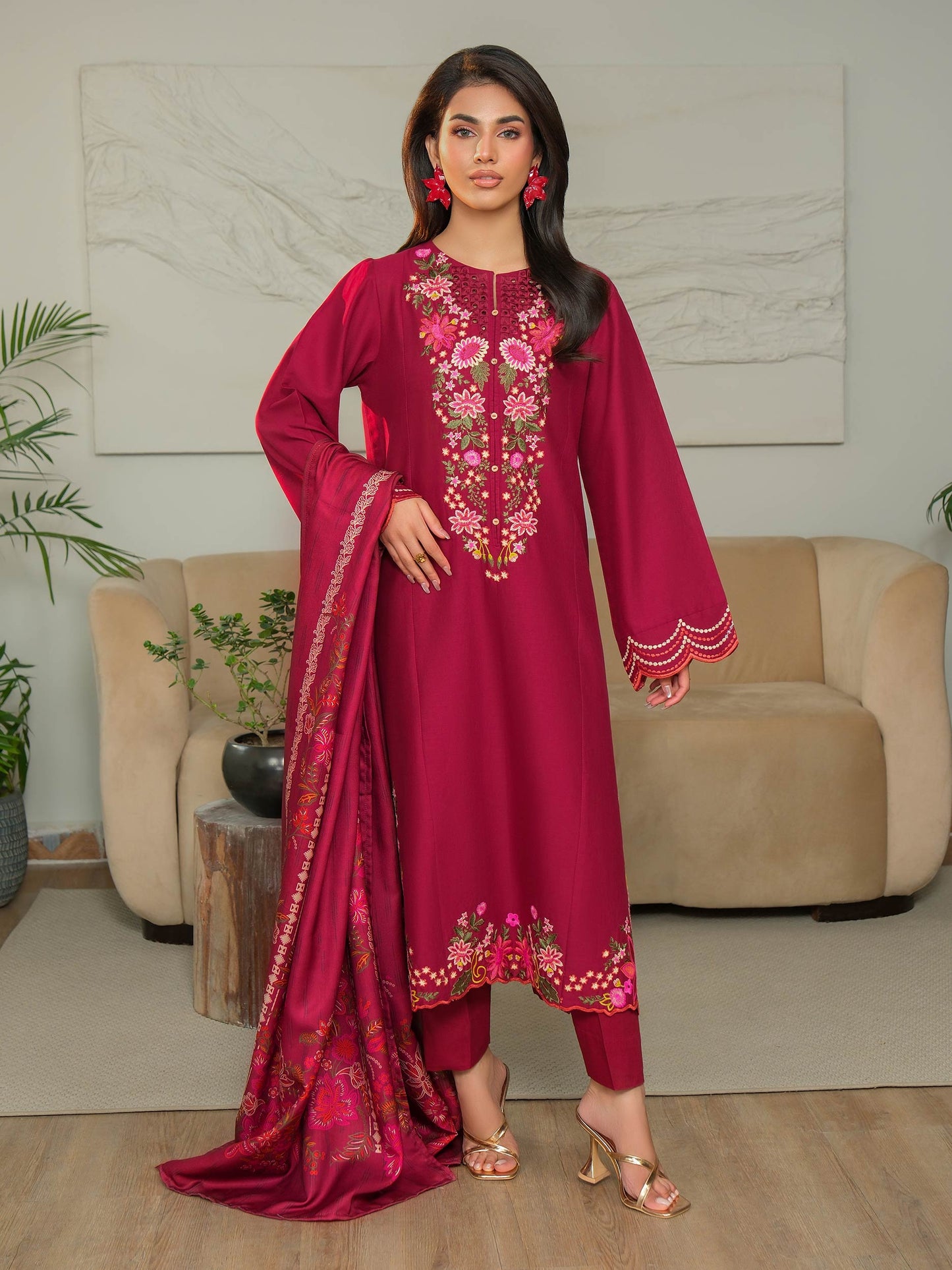 3 Piece Khaddar Suit-Embroidered (Unstitched)