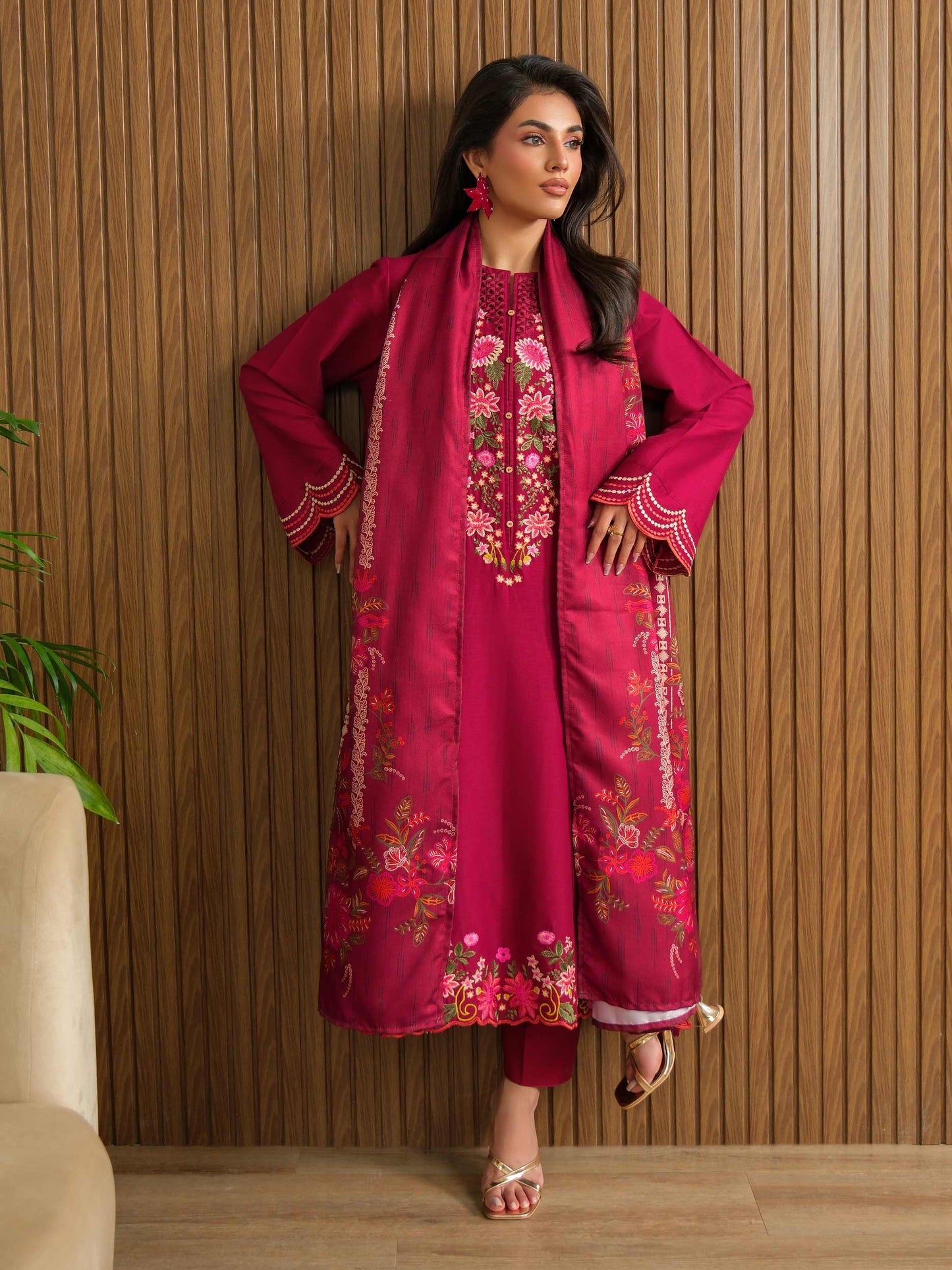 3 Piece Khaddar Suit-Embroidered (Unstitched)
