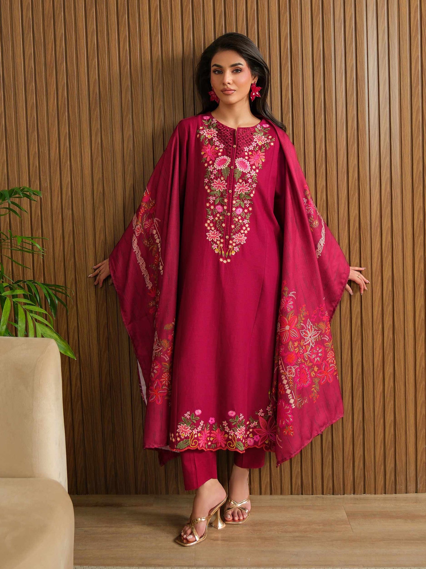 3 Piece Khaddar Suit-Embroidered (Unstitched)
