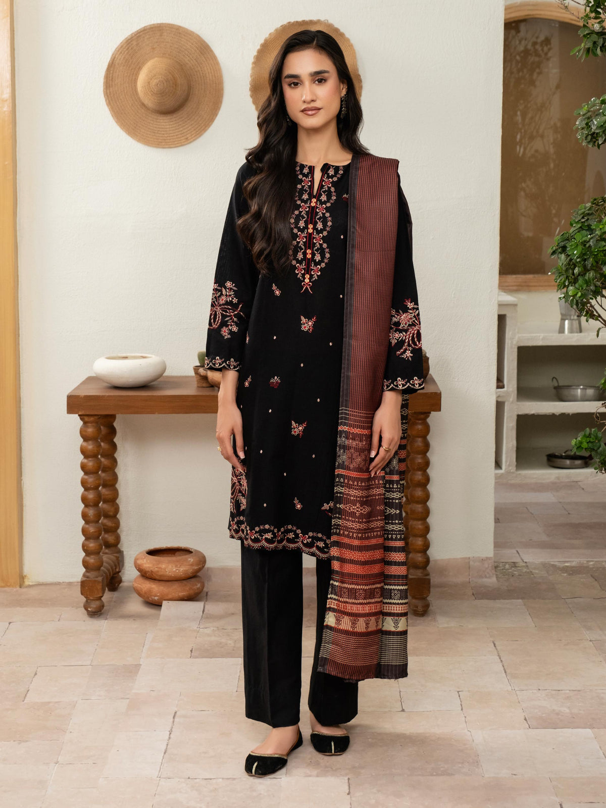 3 Piece Khaddar Suit-Embroidered (Unstitched)