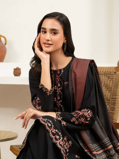 3 Piece Khaddar Suit-Embroidered (Unstitched)