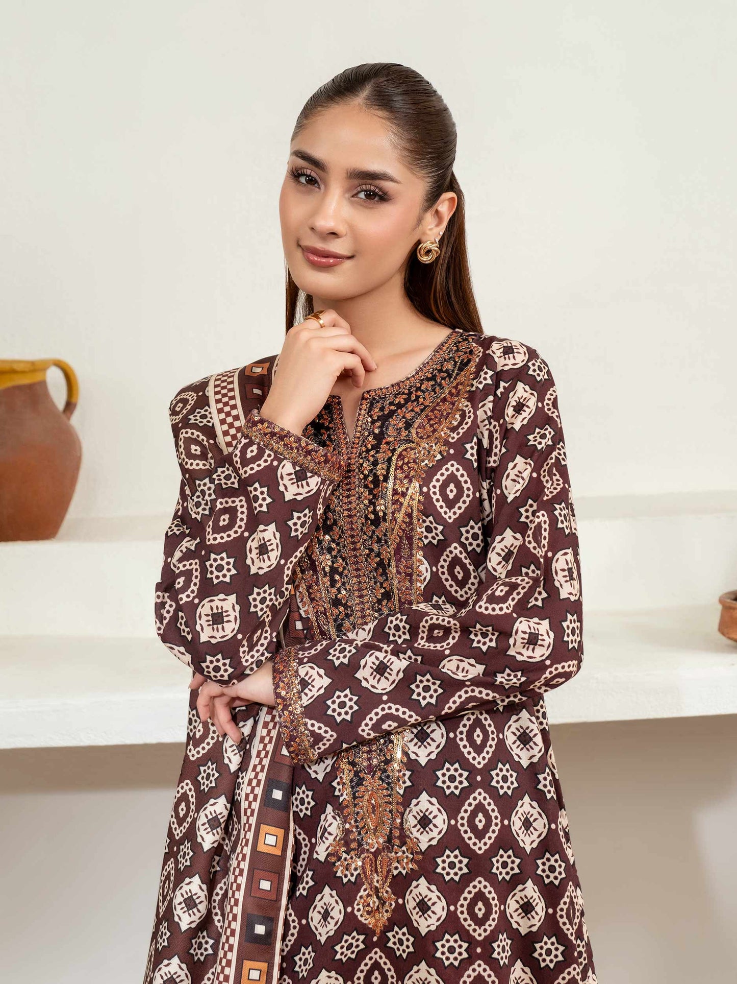 3 Piece Khaddar Suit-Embroidered (Unstitched)