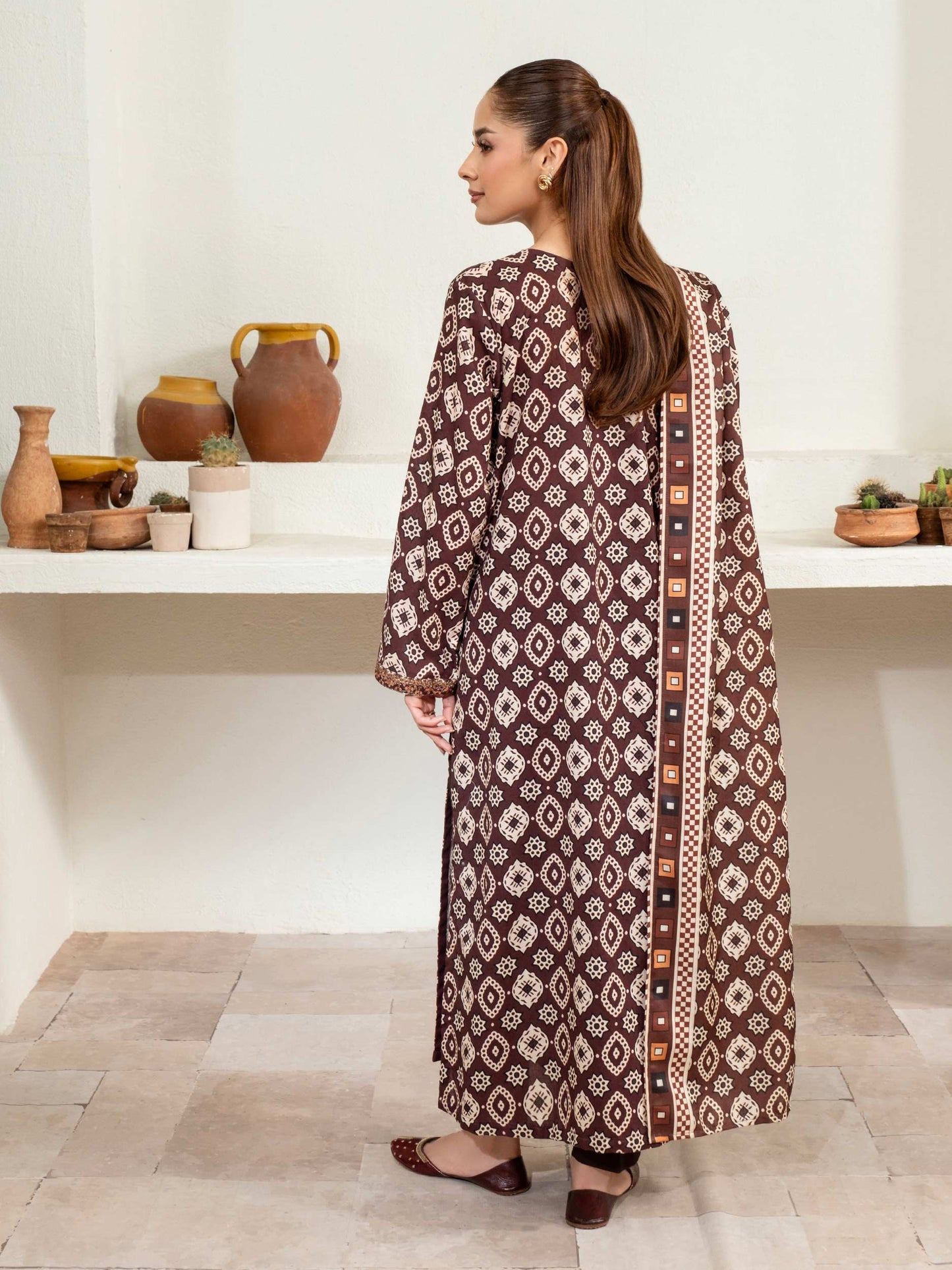 3 Piece Khaddar Suit-Embroidered (Unstitched)