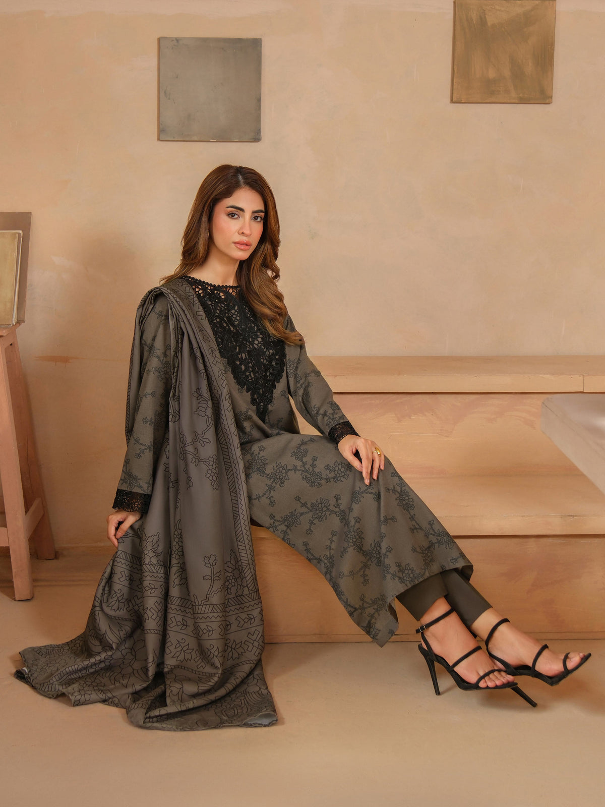 3 Piece Khaddar Suit-Embroidered (Unstitched)