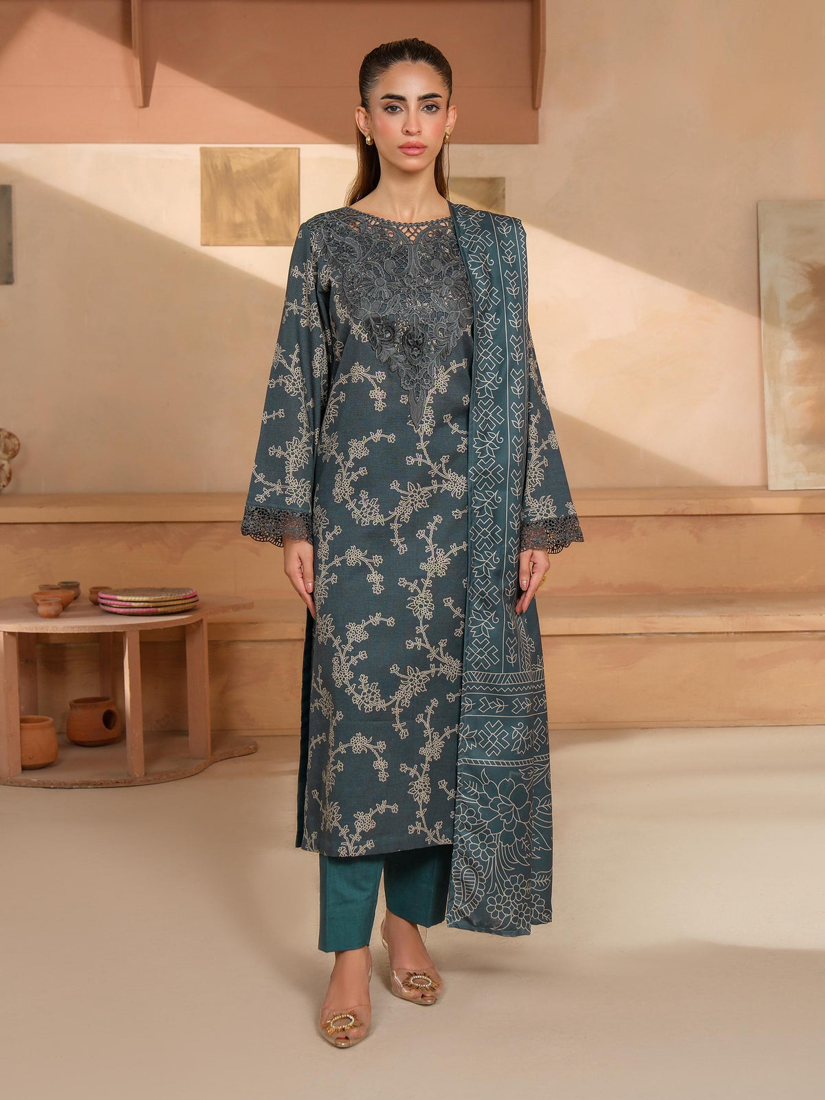 3 Piece Khaddar Suit-Embroidered (Unstitched)