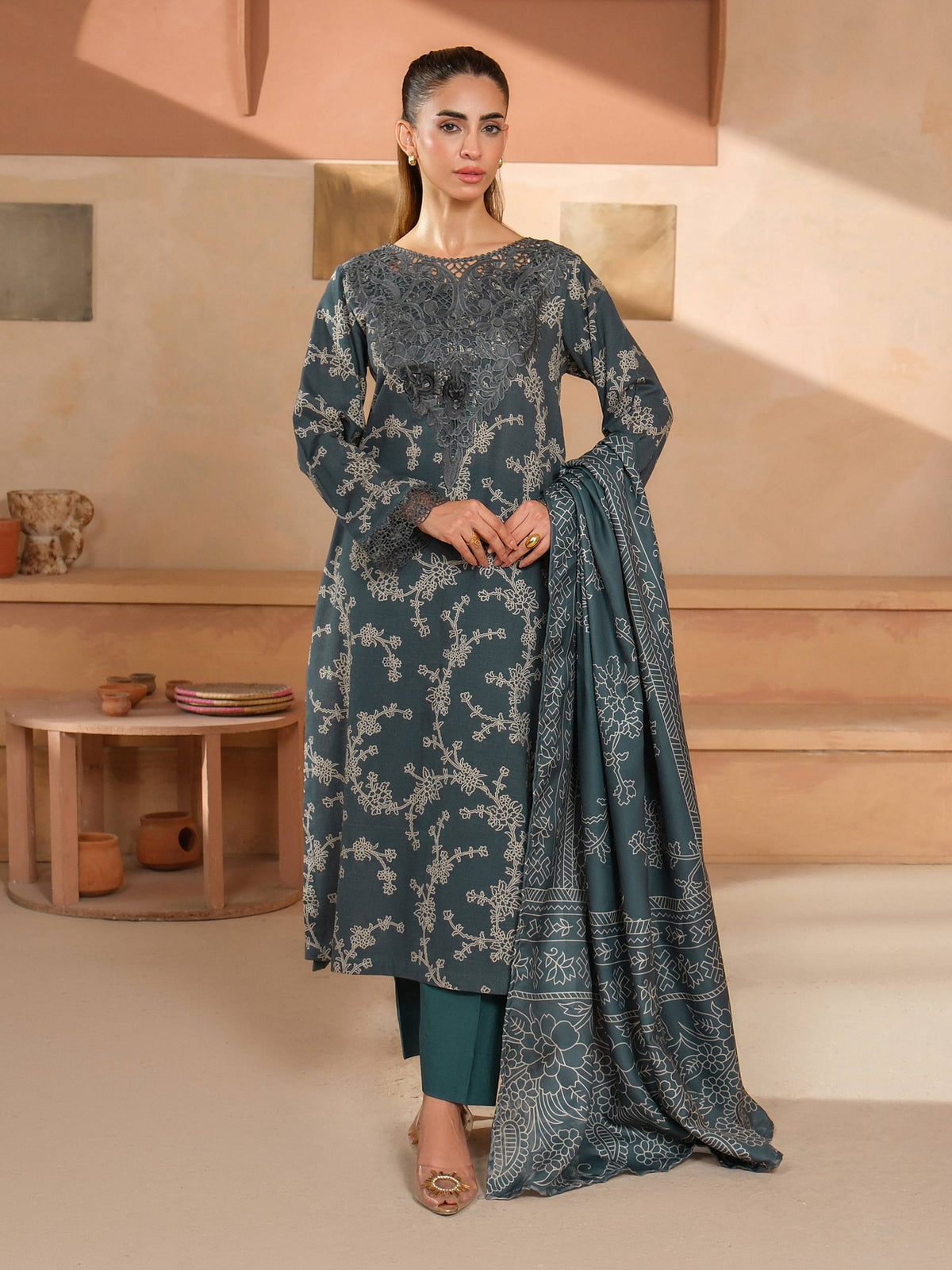 3 Piece Khaddar Suit-Embroidered (Unstitched)
