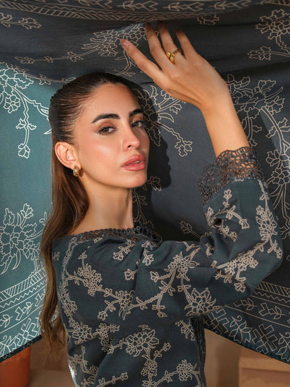 3 Piece Khaddar Suit-Embroidered (Unstitched)