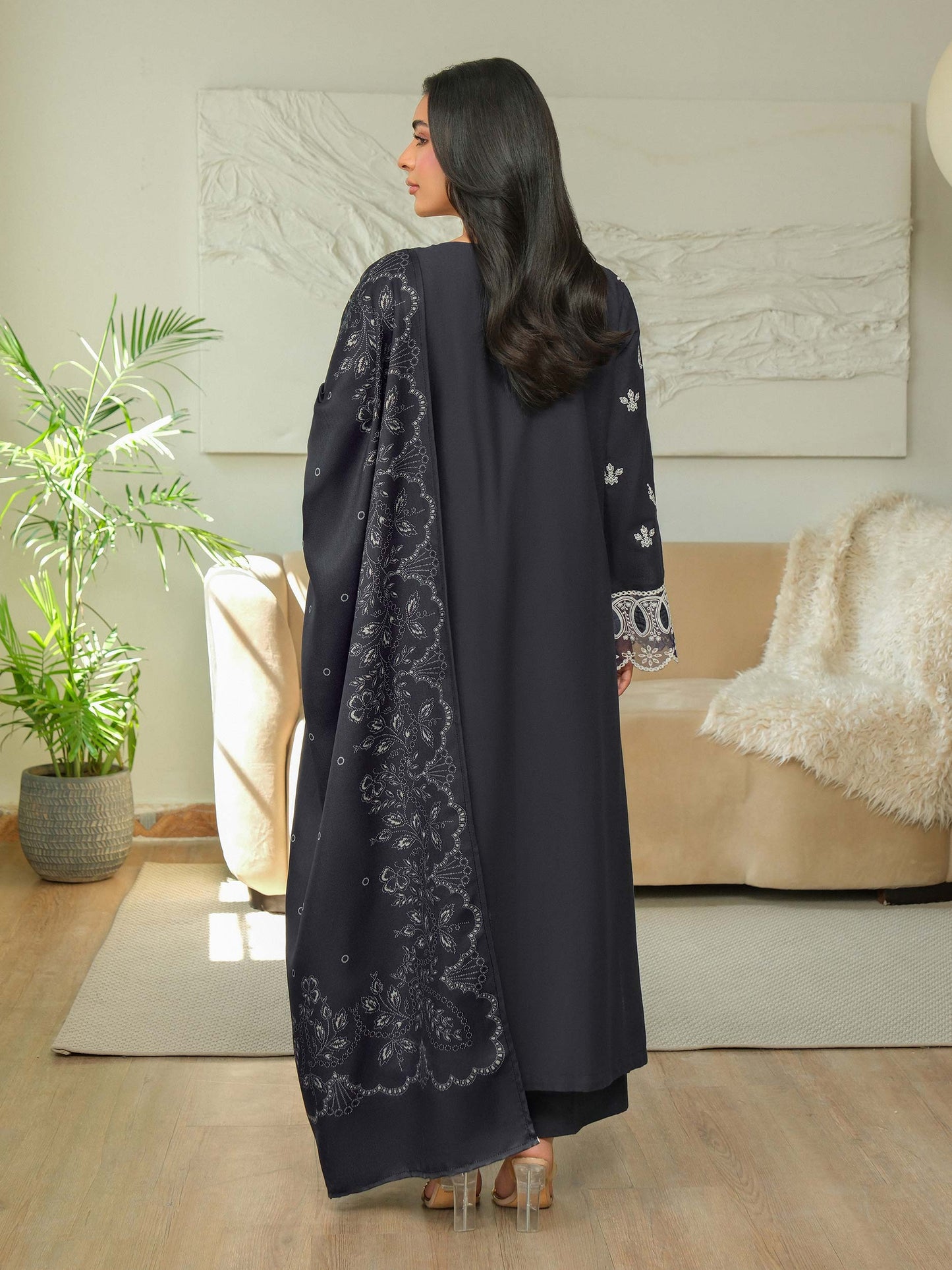 3 Piece Khaddar Suit-Embroidered (Unstitched)