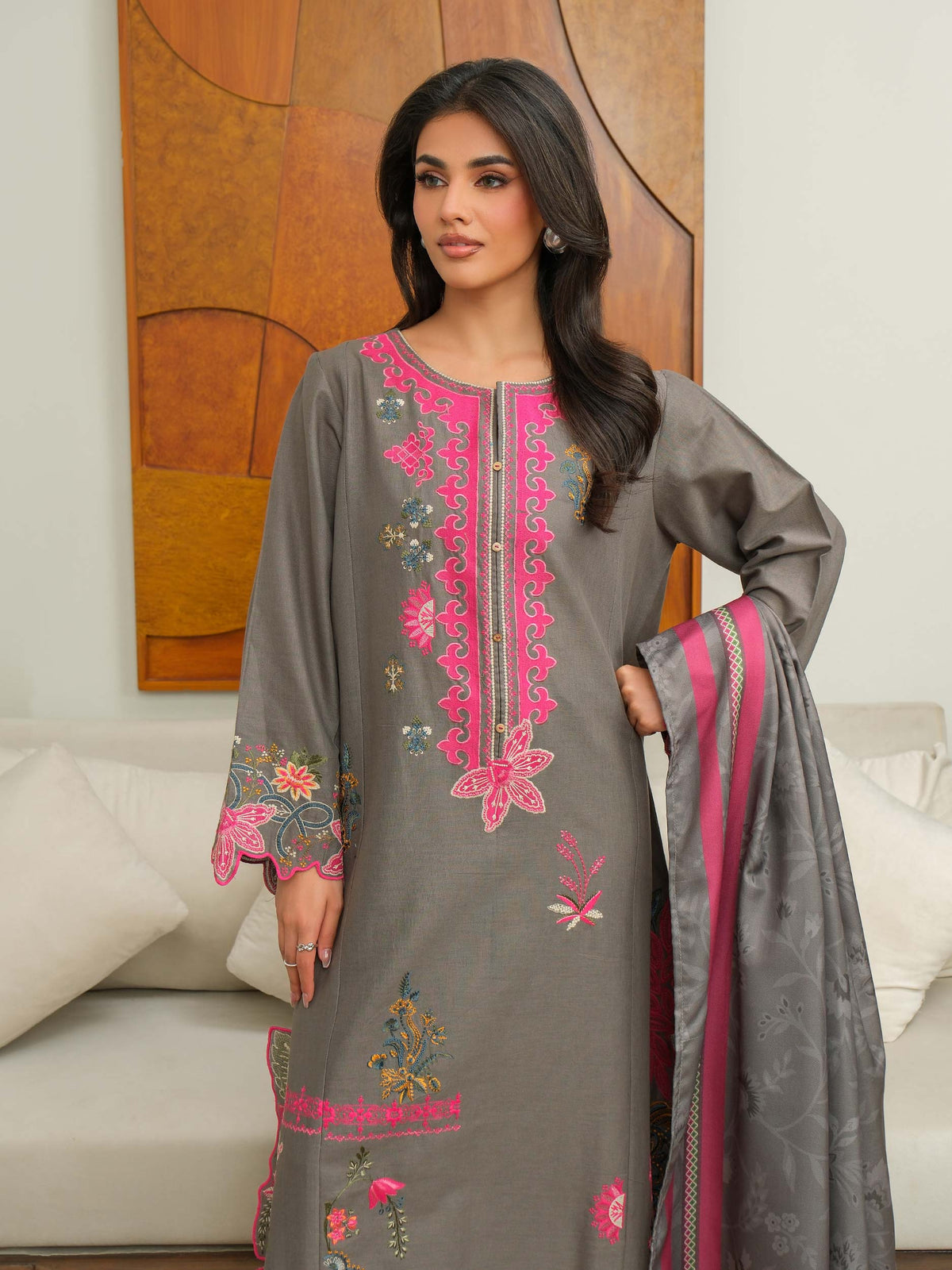 3 Piece Khaddar Suit-Embroidered (Unstitched)