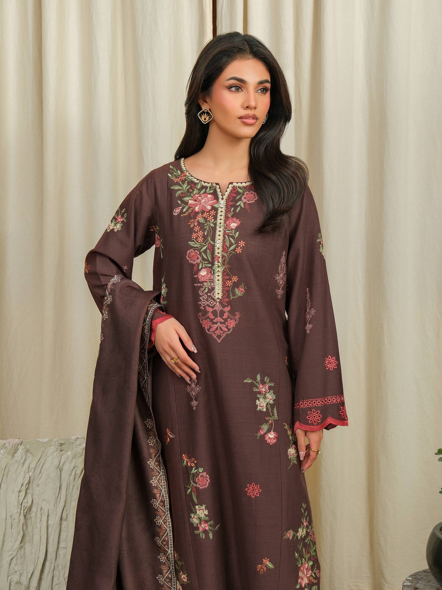 3 Piece Khaddar Suit-Embroidered (Unstitched)