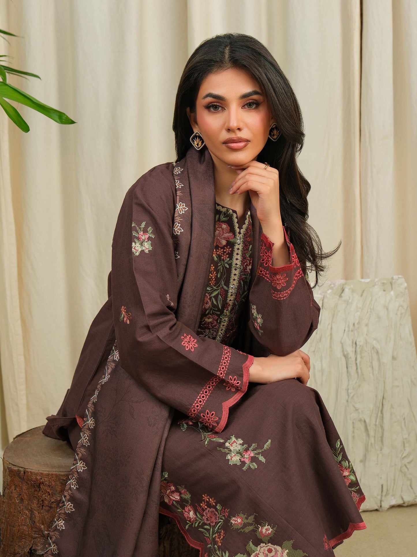 3 Piece Khaddar Suit-Embroidered (Unstitched)