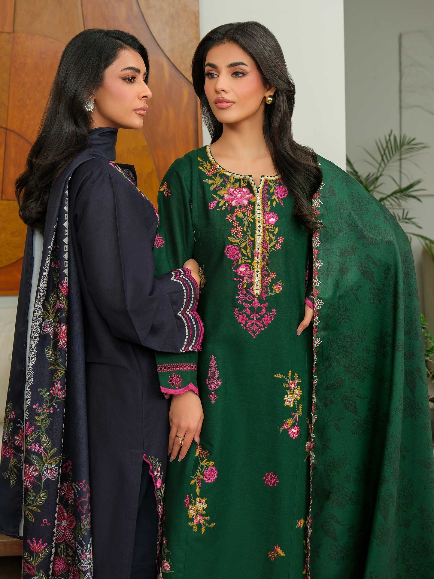 3 Piece Khaddar Suit-Embroidered (Unstitched)