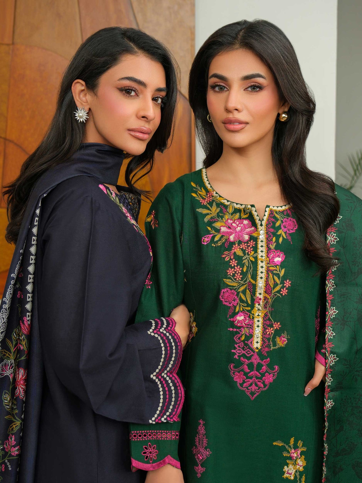 3 Piece Khaddar Suit-Embroidered (Unstitched)