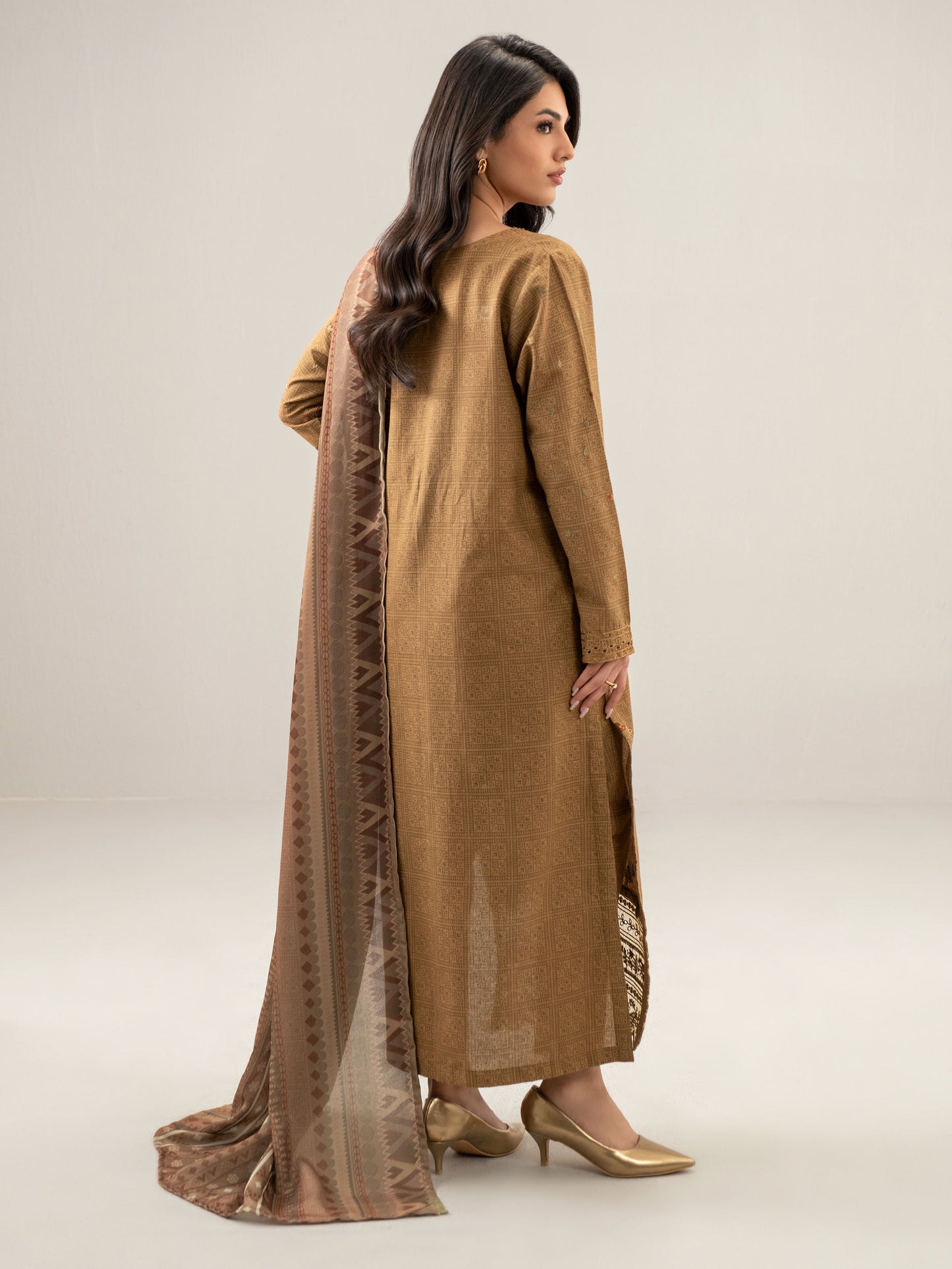 3 Piece Khaddar Suit-Embroidered (Unstitched)