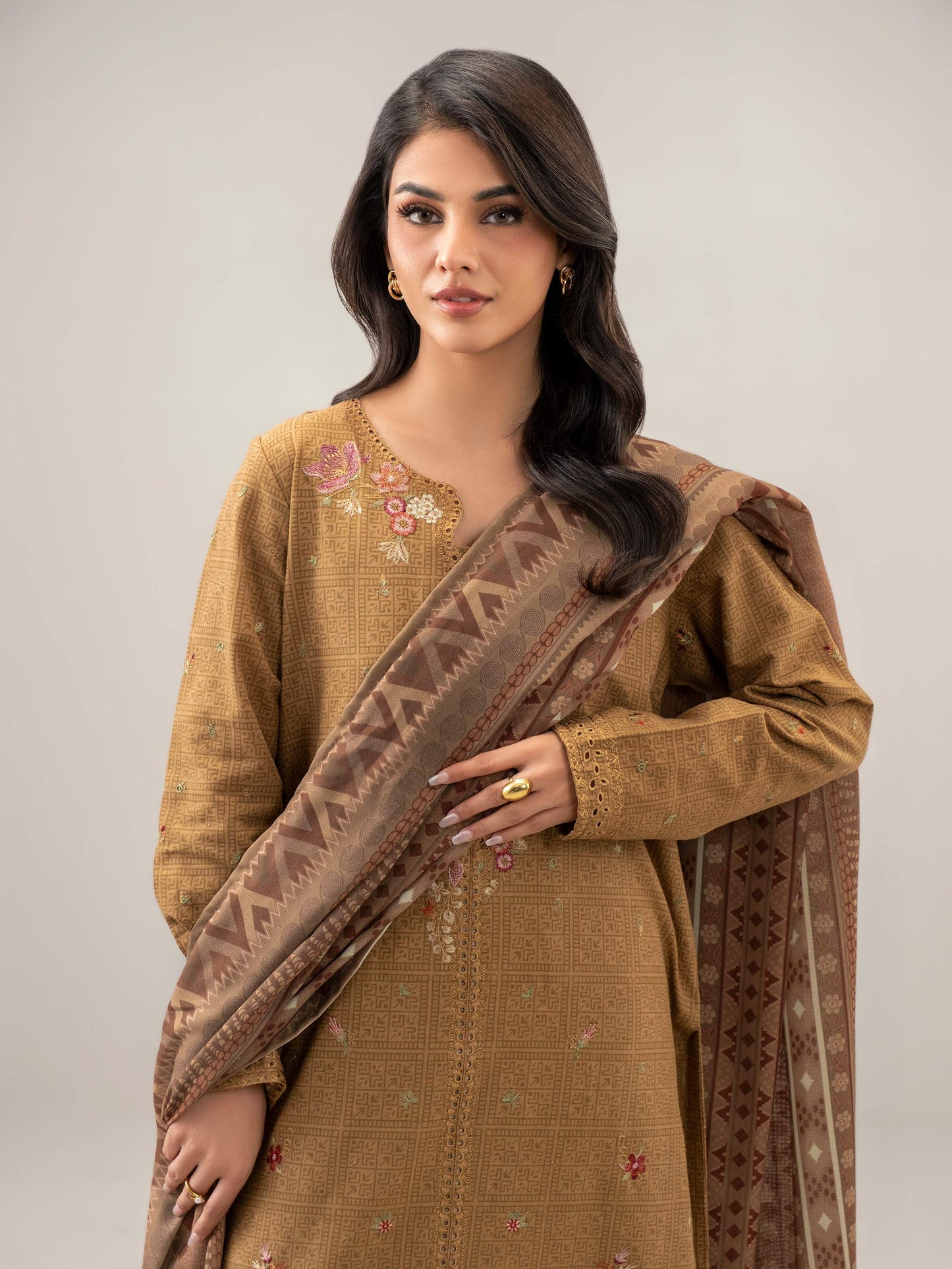 3 Piece Khaddar Suit-Embroidered (Unstitched)