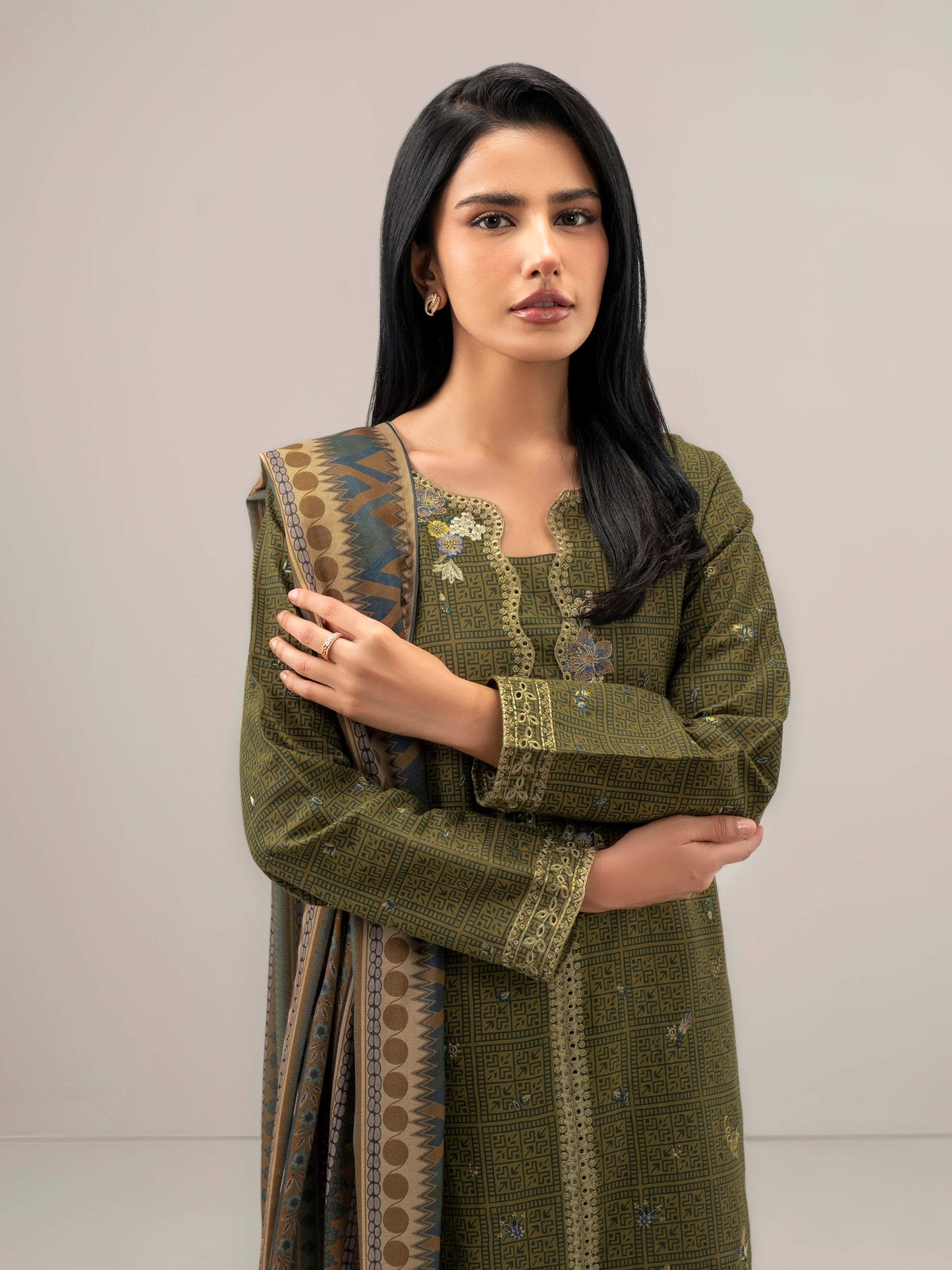 3 Piece Khaddar Suit-Embroidered (Unstitched)