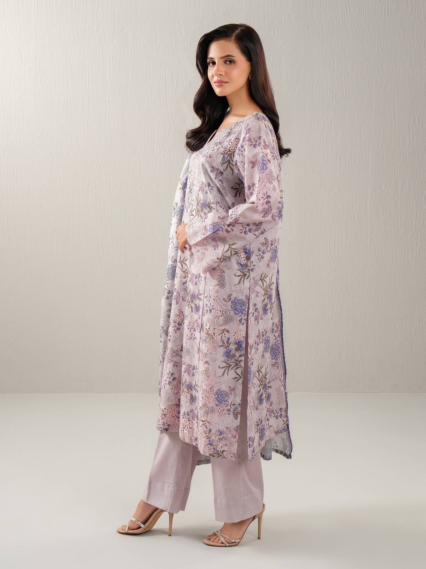 3 Piece Khaddar Suit-Embroidered (Unstitched)