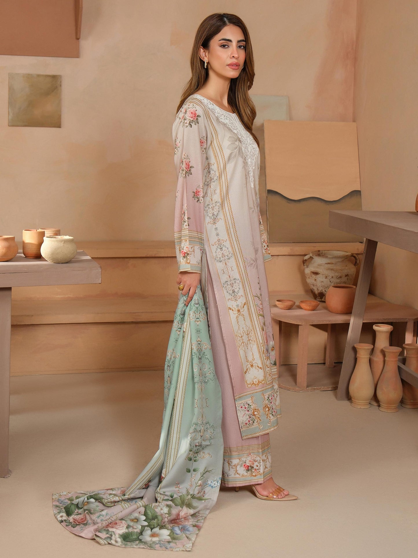 3 Piece Khaddar Suit-Embroidered (Unstitched)