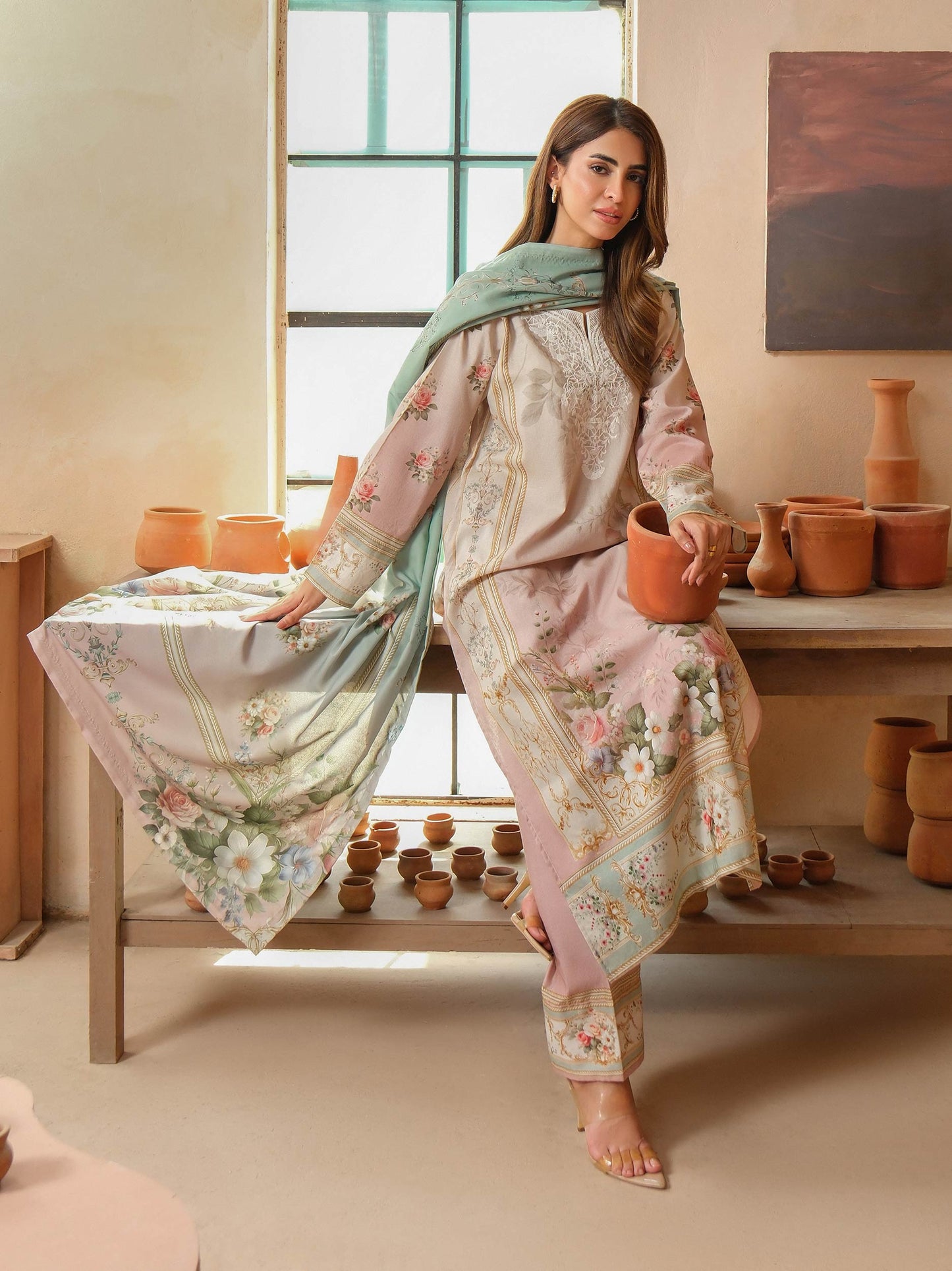3 Piece Khaddar Suit-Embroidered (Unstitched)