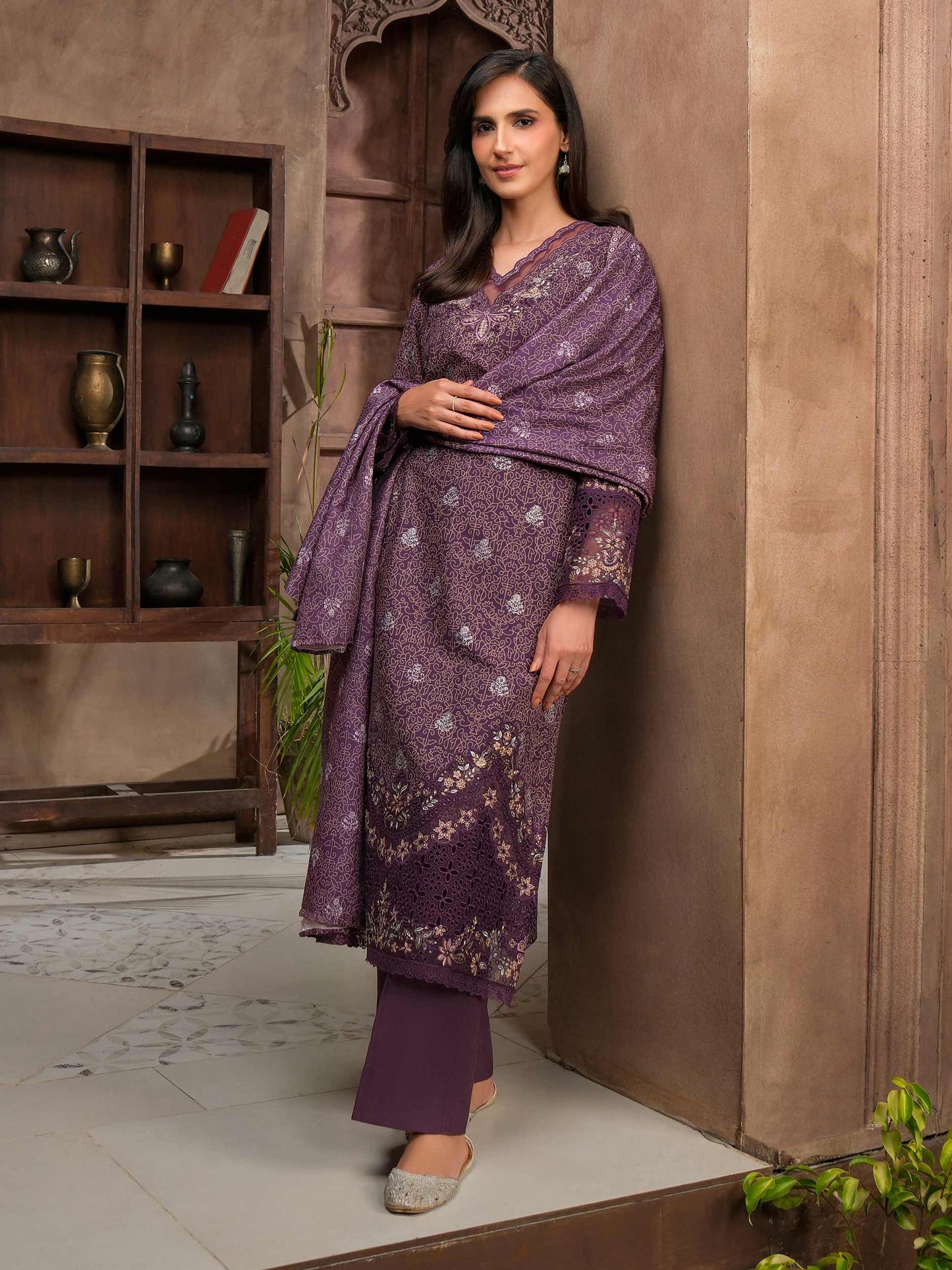 3 Piece Khaddar Suit-Embroidered (Unstitched)