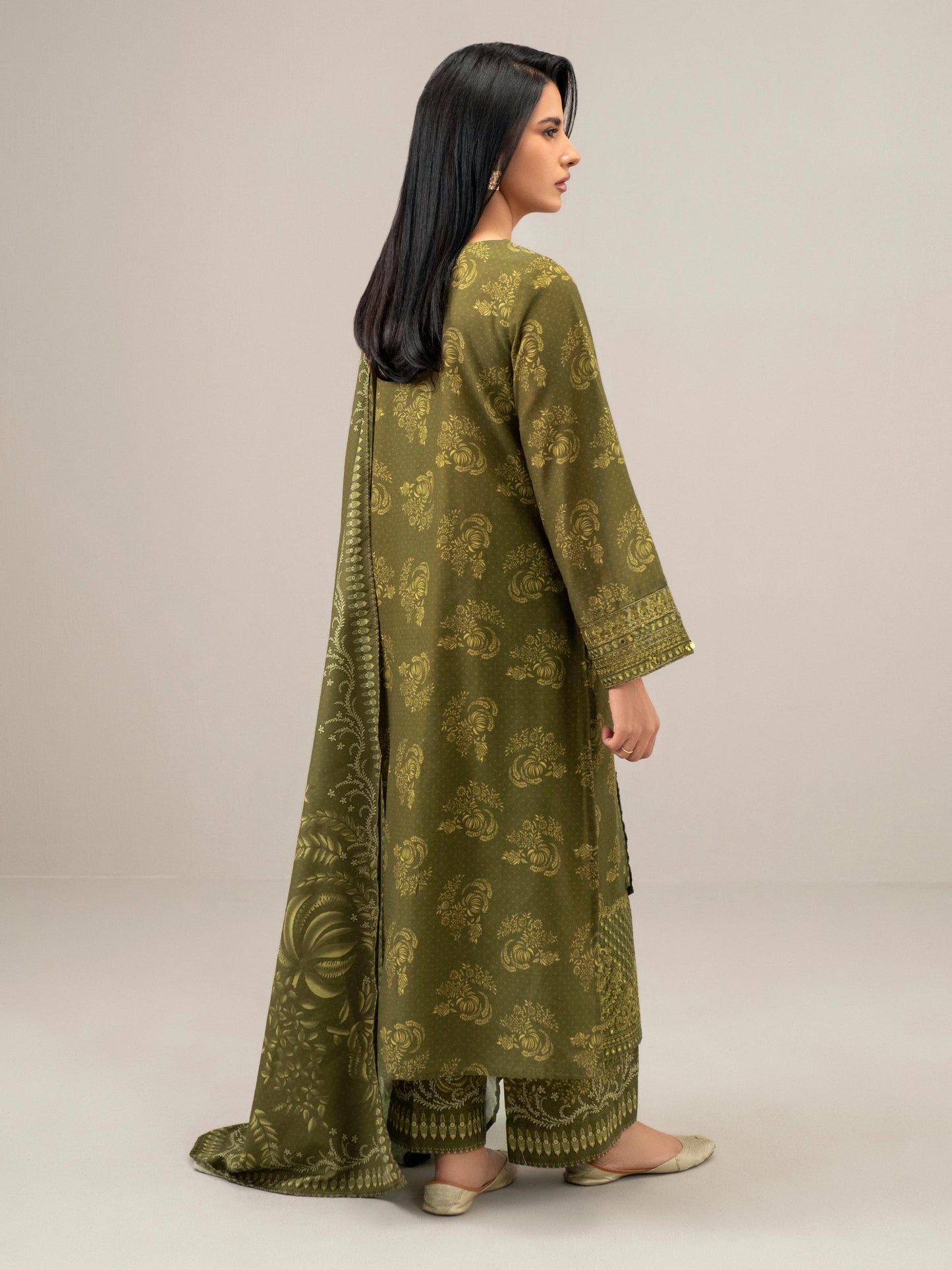 3 Piece Slub Khaddar Suit-Embroidered (Unstitched)