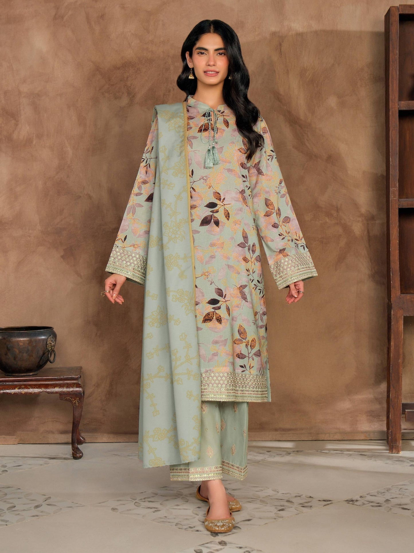 3 Piece Khaddar Suit-Embroidered (Unstitched)