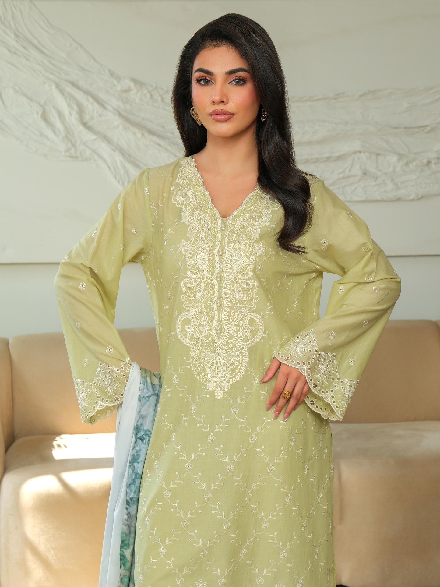 3 Piece Khaddar Suit-Embroidered (Unstitched)