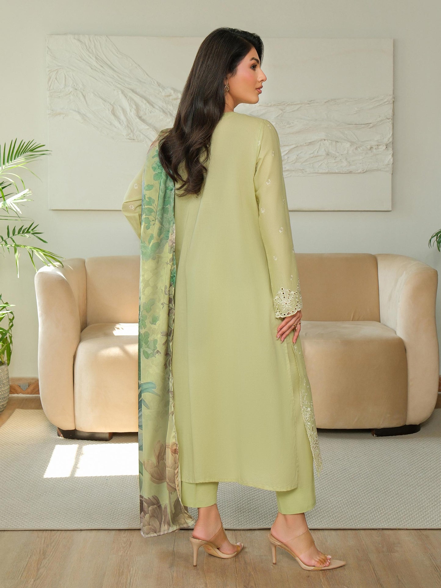 3 Piece Khaddar Suit-Embroidered (Unstitched)