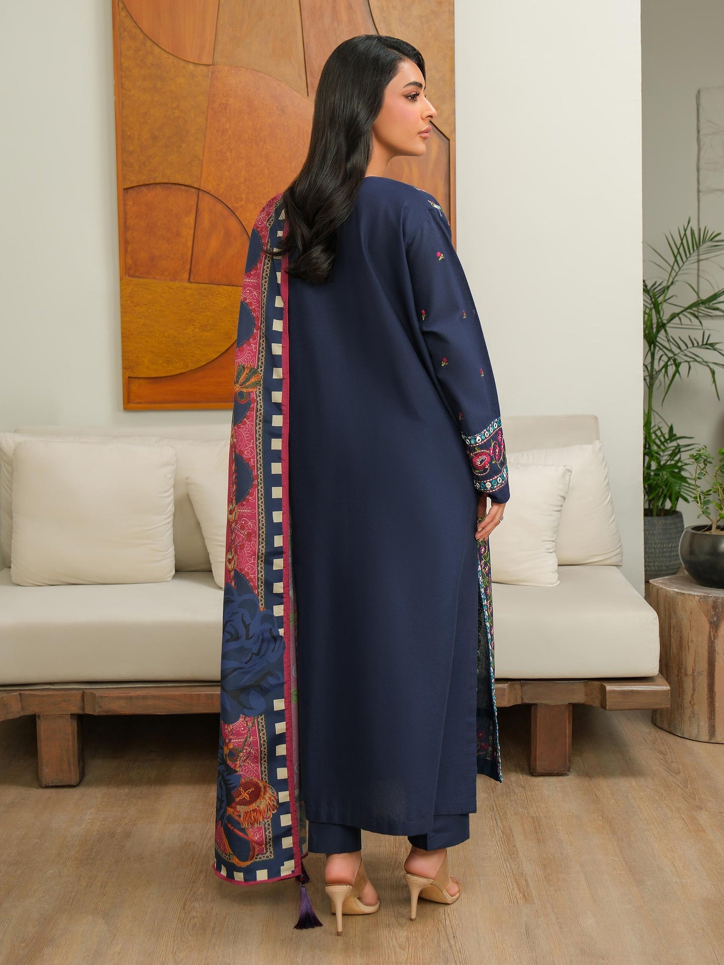 3 Piece Khaddar Suit-Embroidered (Unstitched)